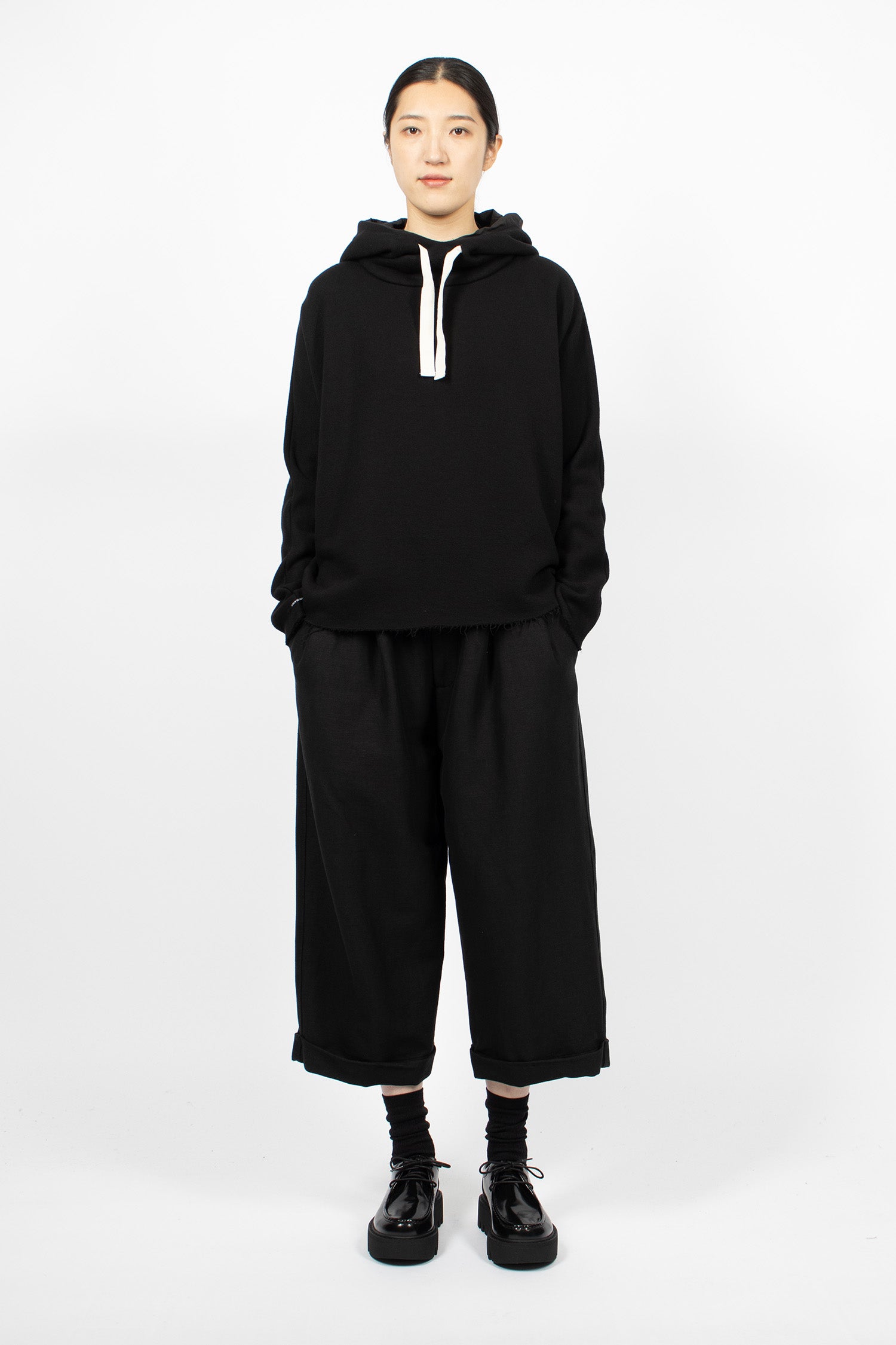 40_248 Soft Hoodie Black