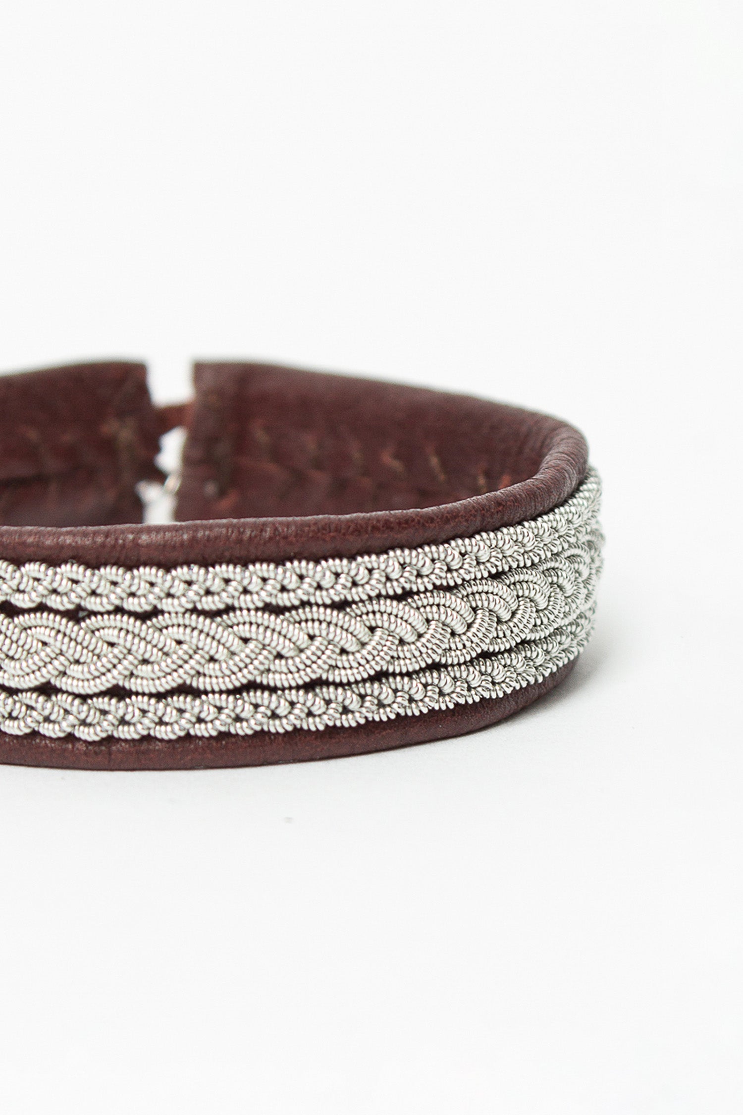 Unisex Ox Brown B5 Bracelet