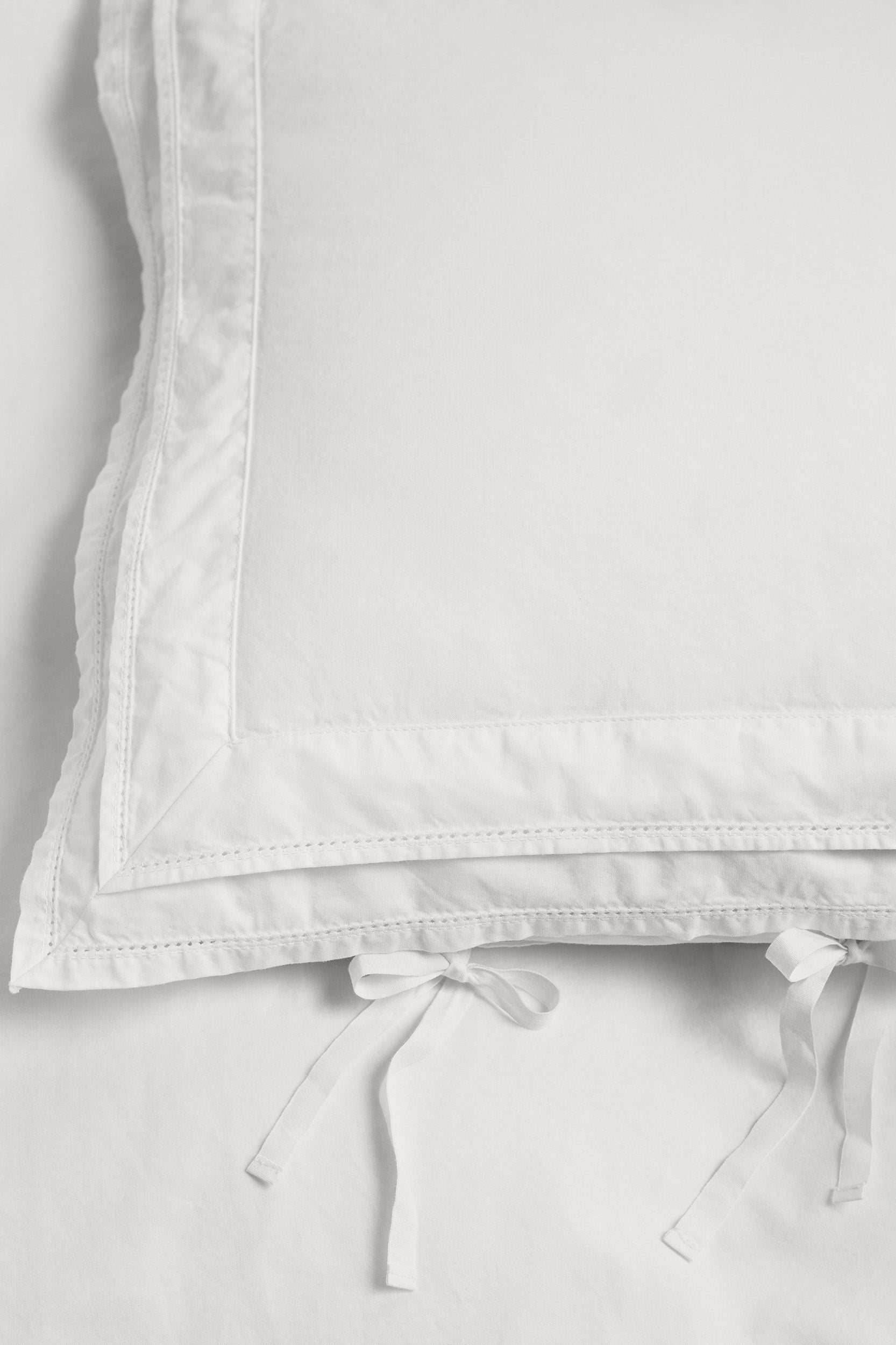 Broderie Anglaise Perle Double Duvet Cover Broken White