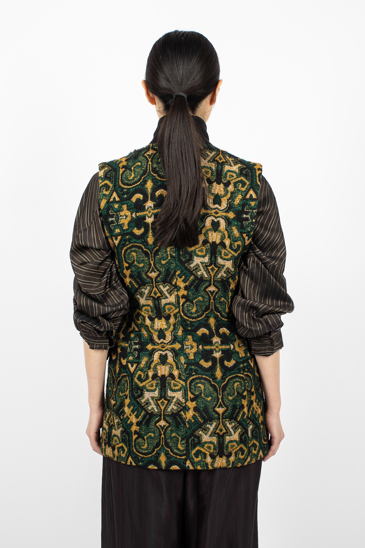 Embellished Sleeveless Blazer Bottle