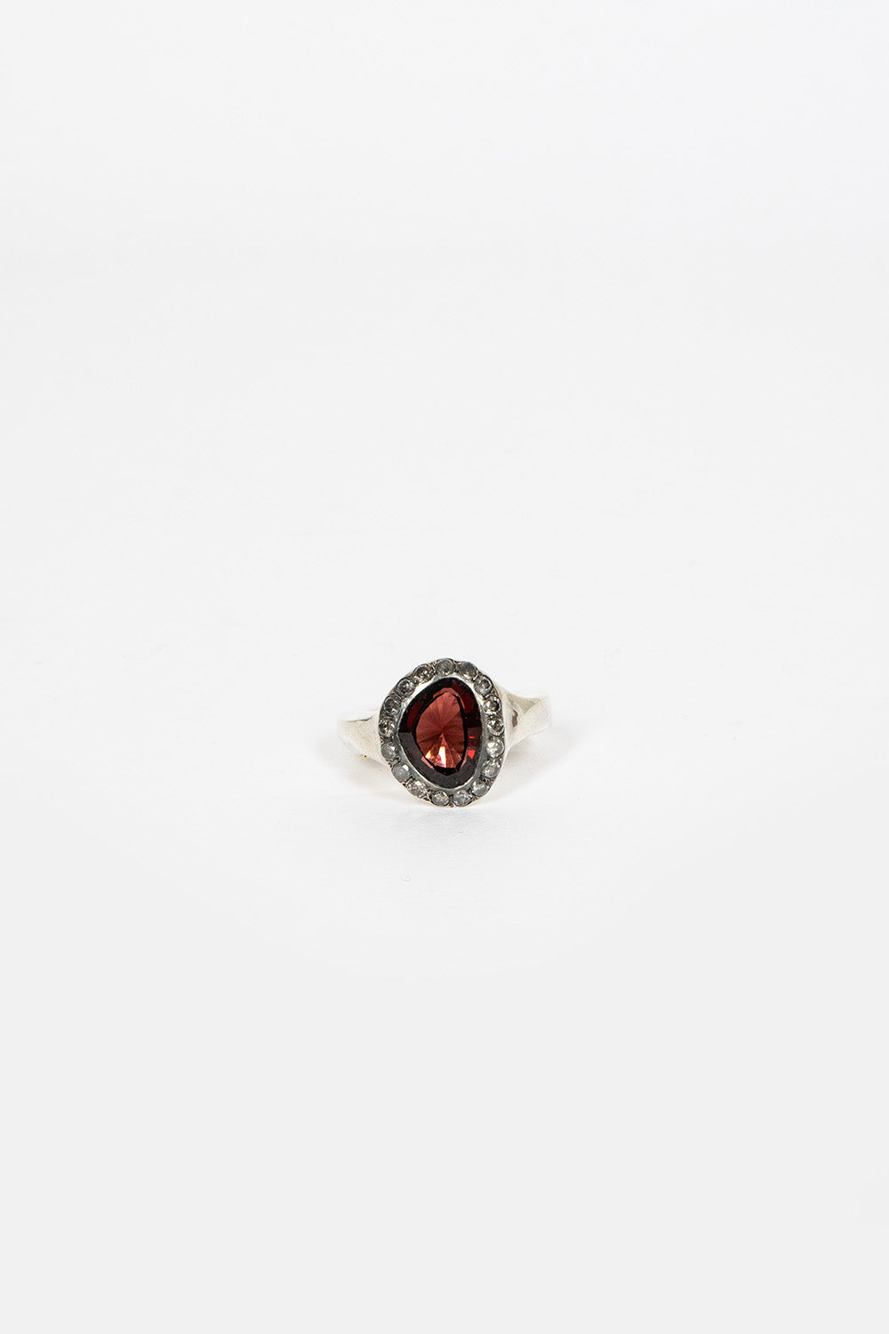 Grayle Ring Silver/Garnet