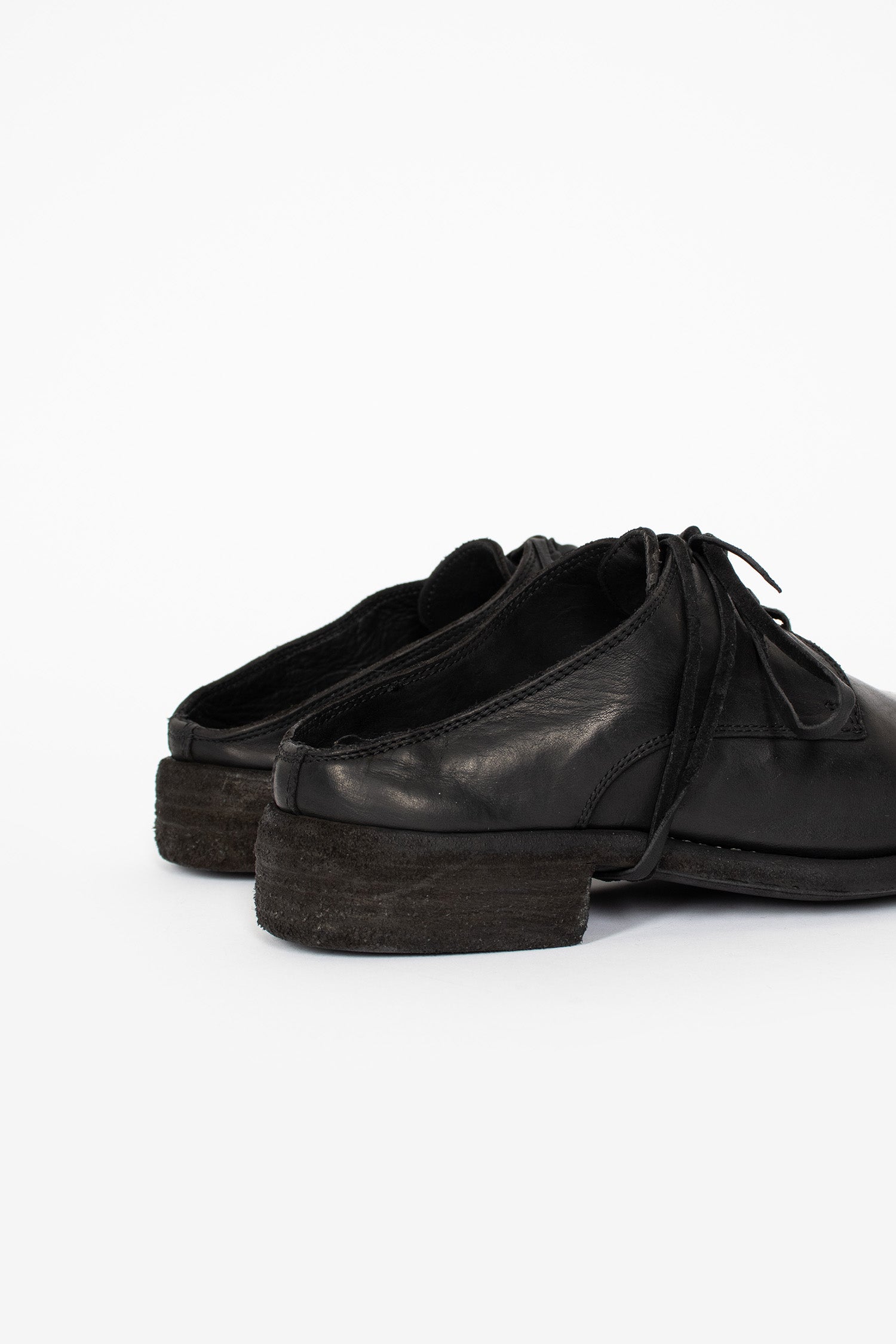 992SB Lace-Up Sabot BLKT