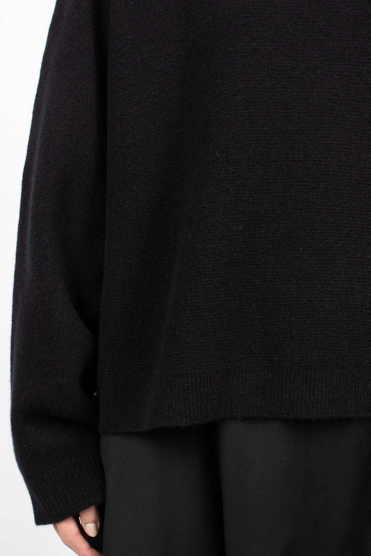 Maui Knit Pullover Black
