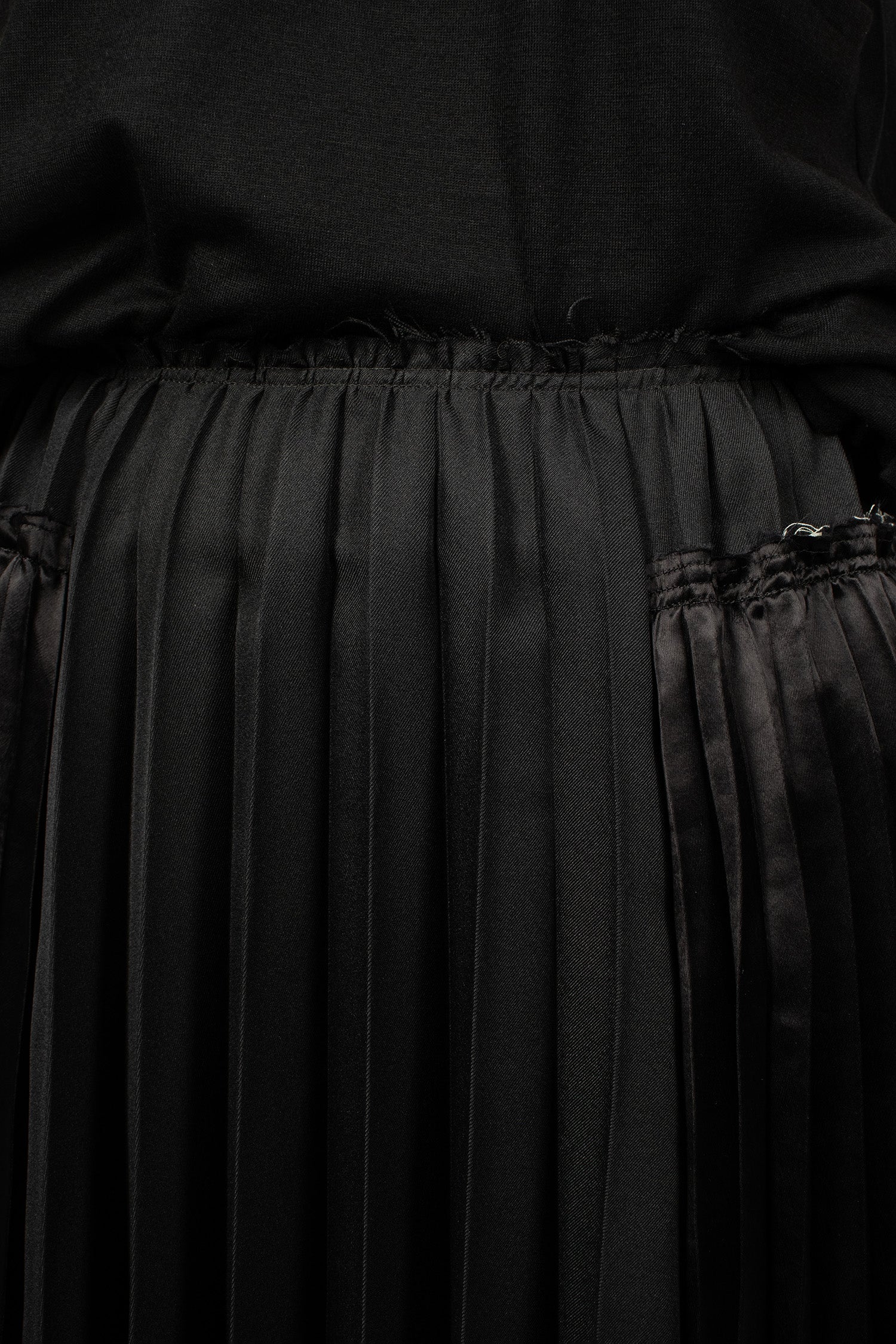 Pleated Panel Skirt Black