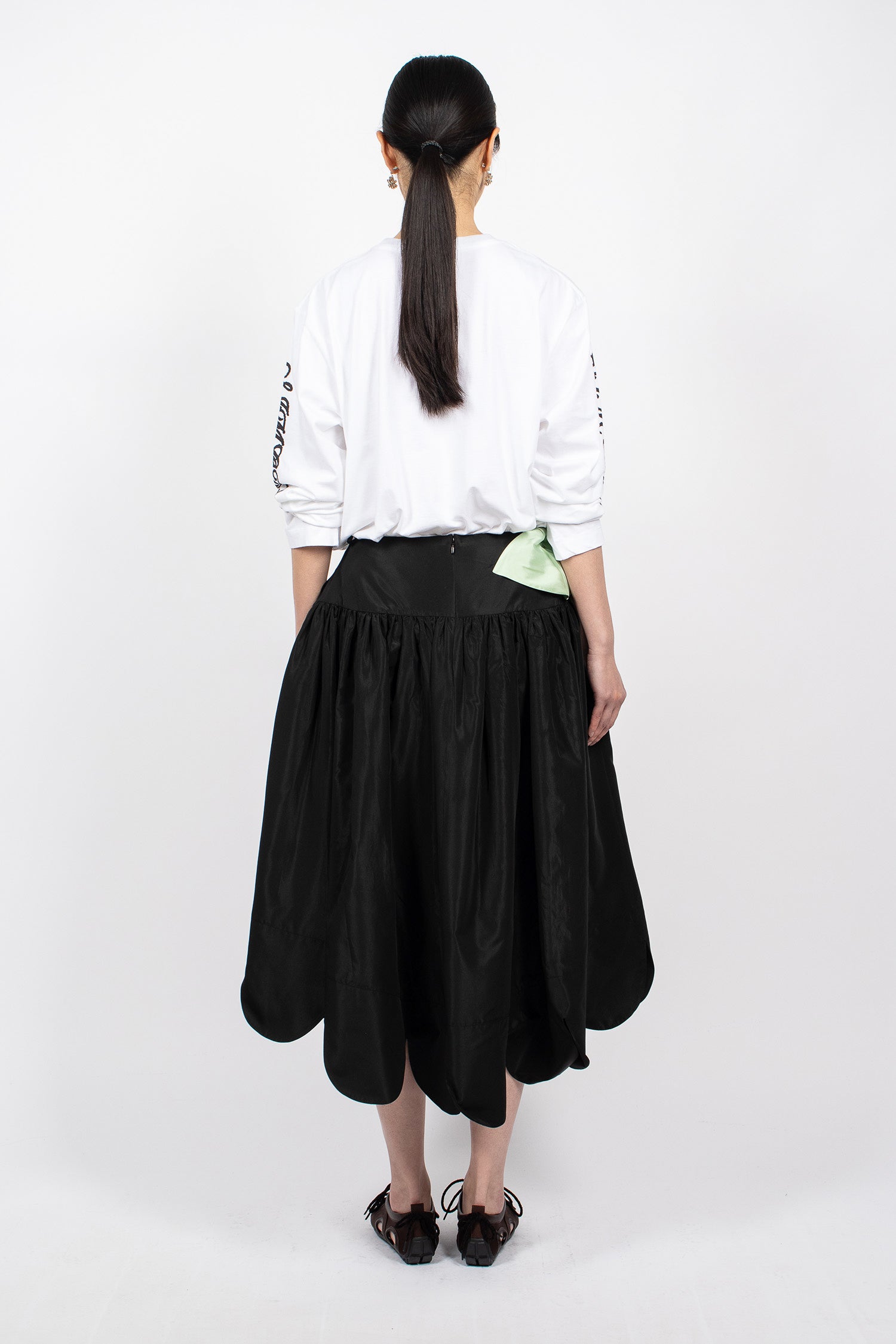 Pressed Rosette Petal Hem Basque Skirt Black/Multi