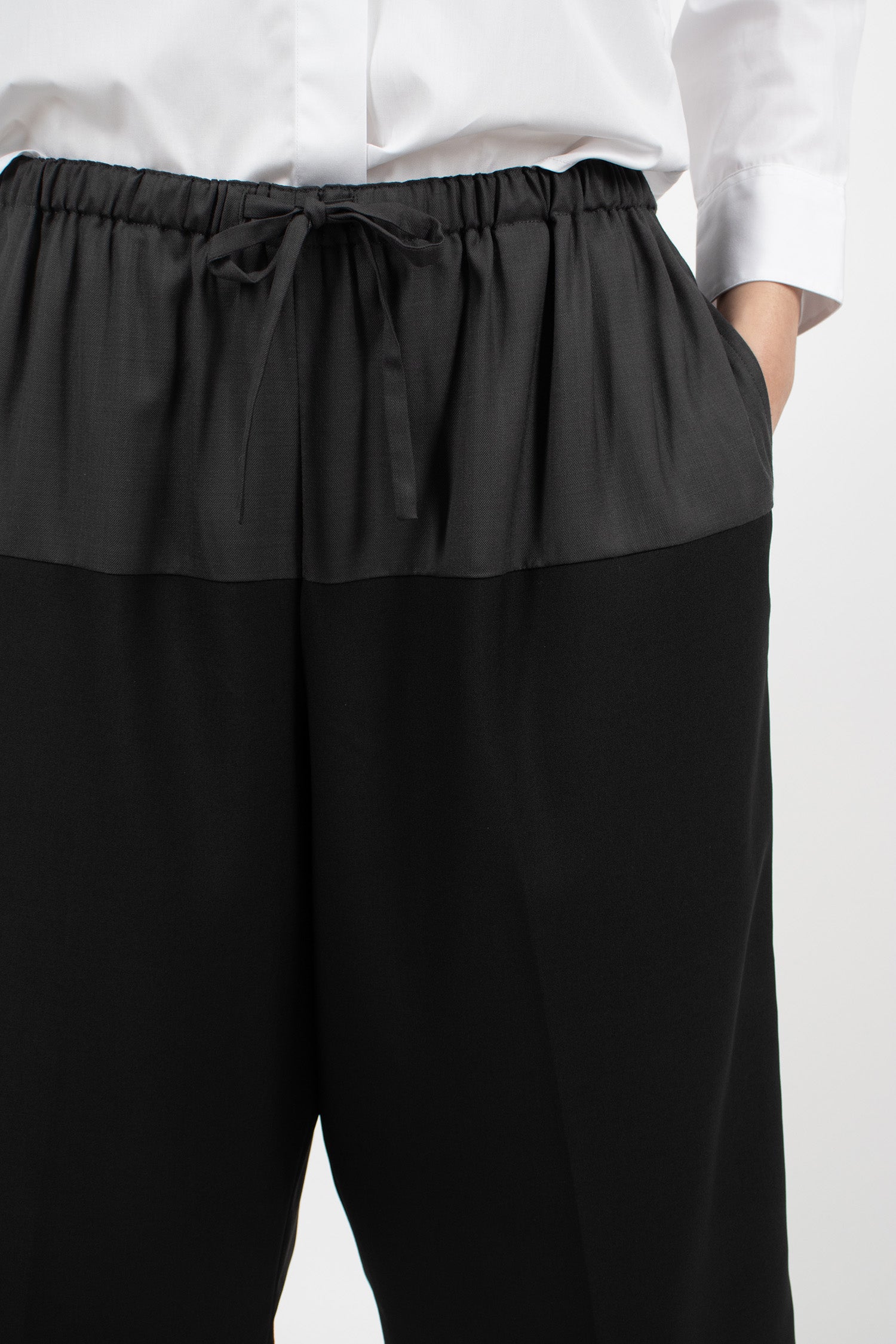 Cropped Drawstring Pants Jet