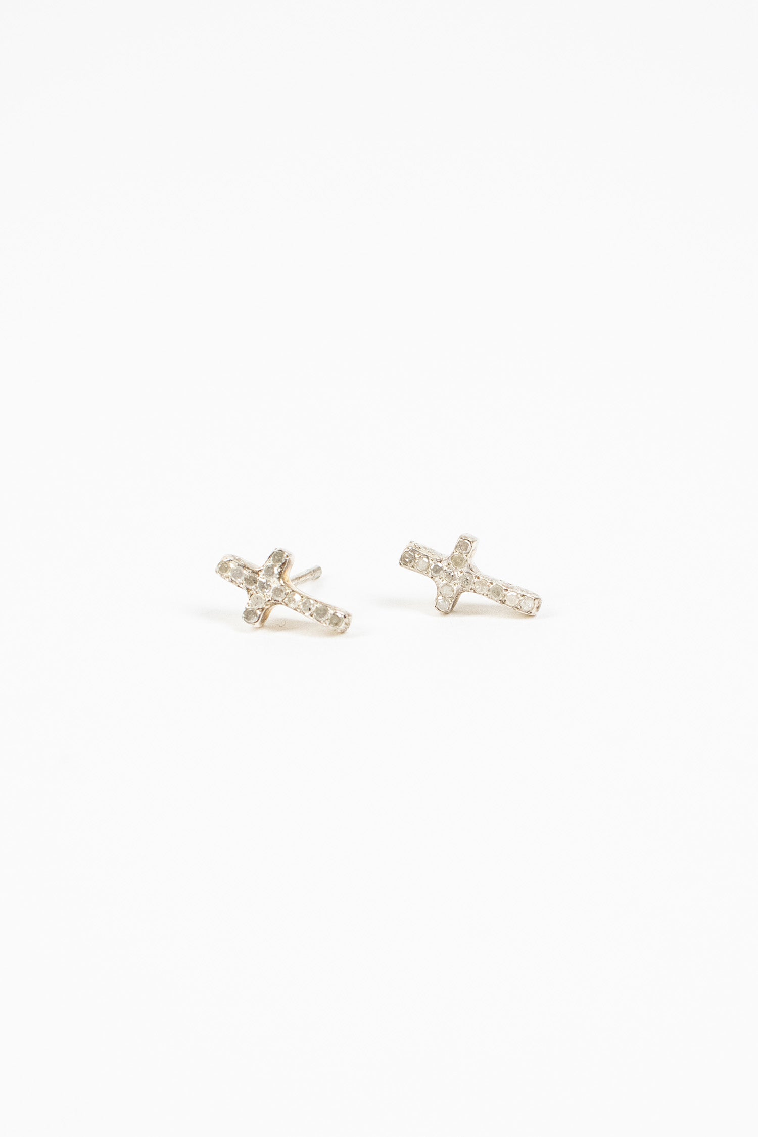 Cross Stud Earrings 8x8 Diamond