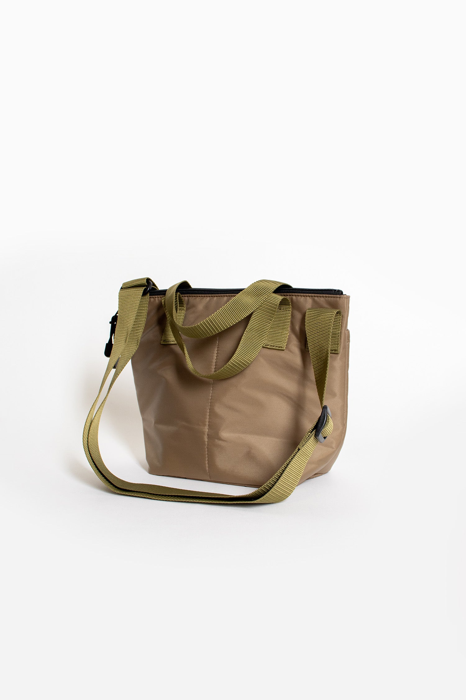 Small Zipper Duffle Dark Beige Puffer