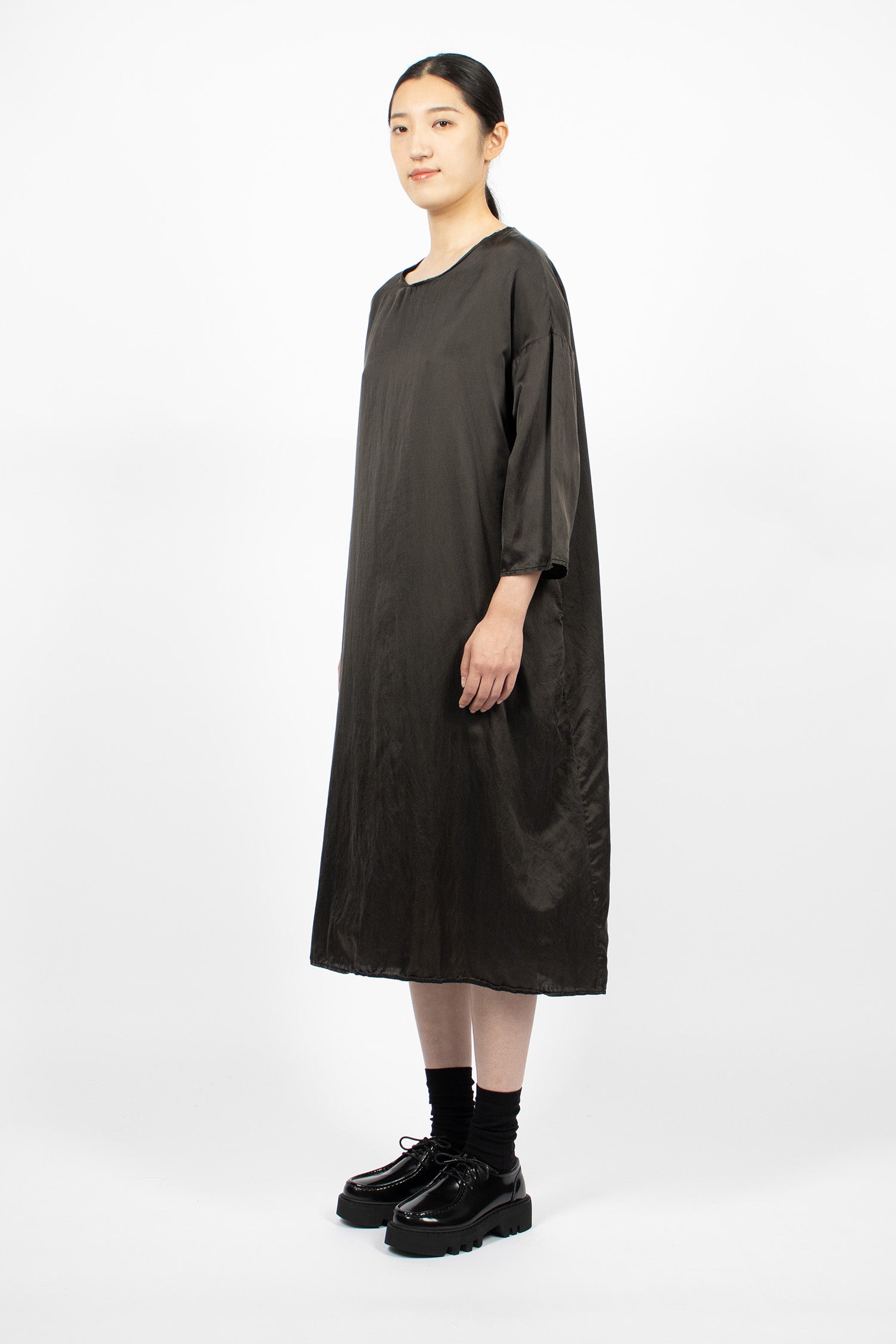 31_229 Simple Silk Dress Brown