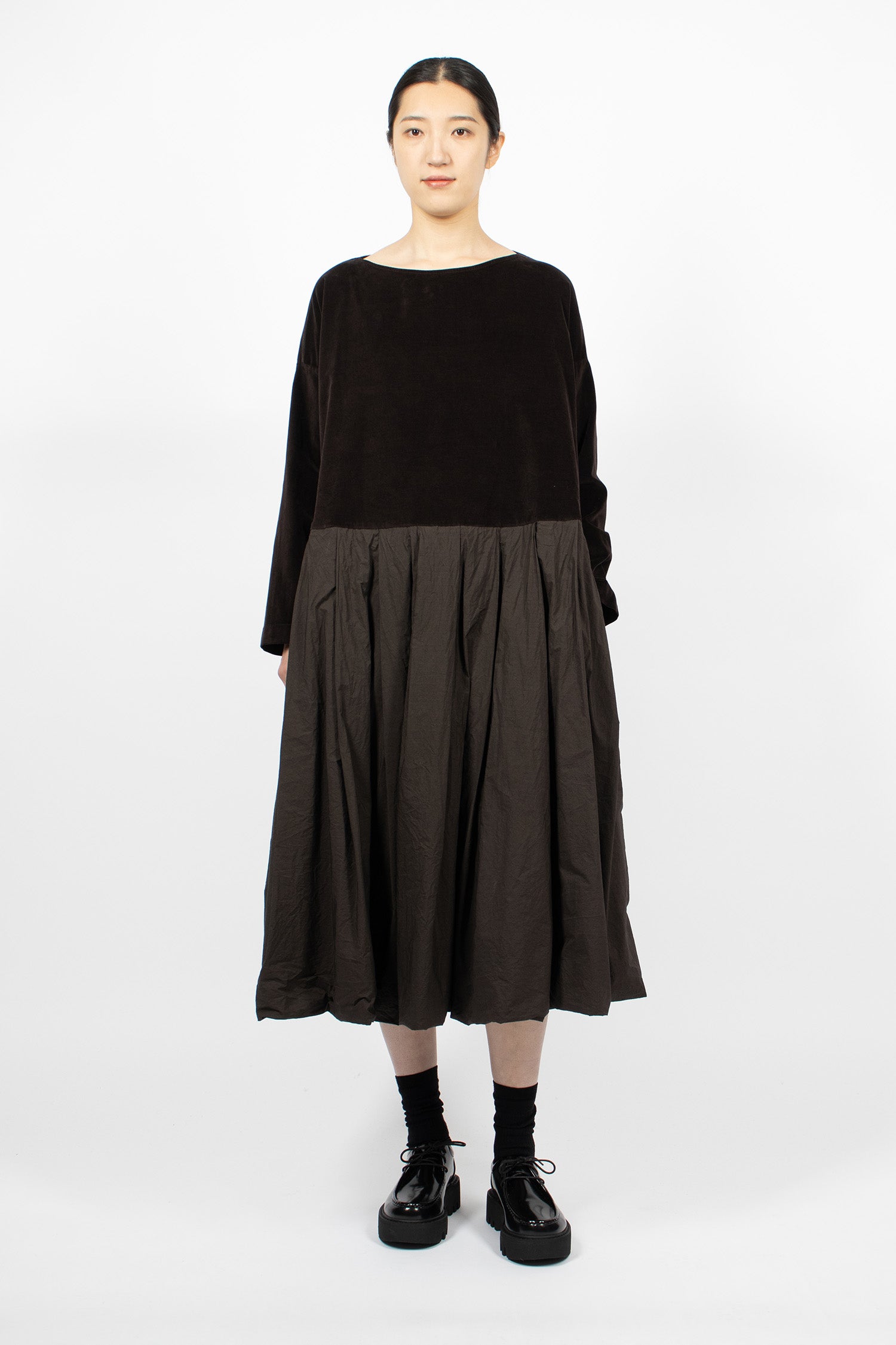 31_236 Boatneck Dress V TC Chocolate