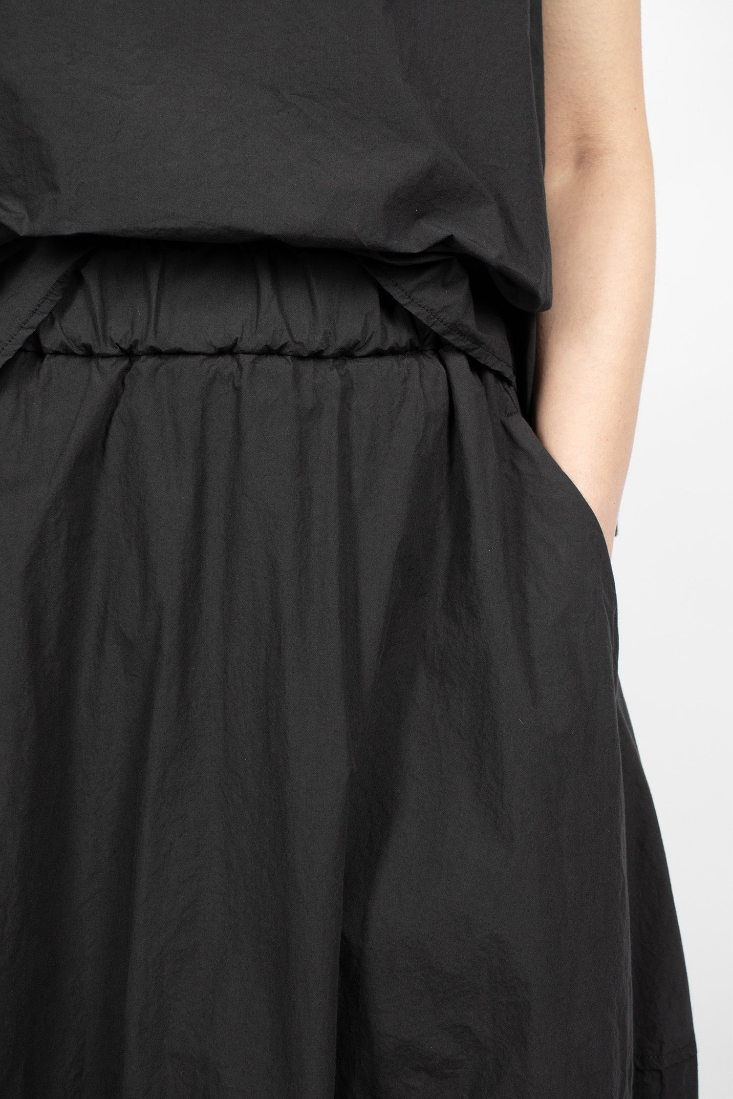 32_38 Balloon Skirt TC Black