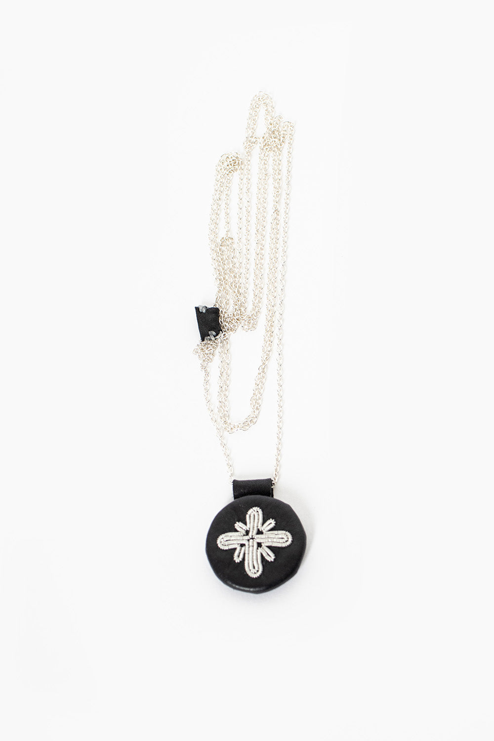 Snow Flower Necklace Black