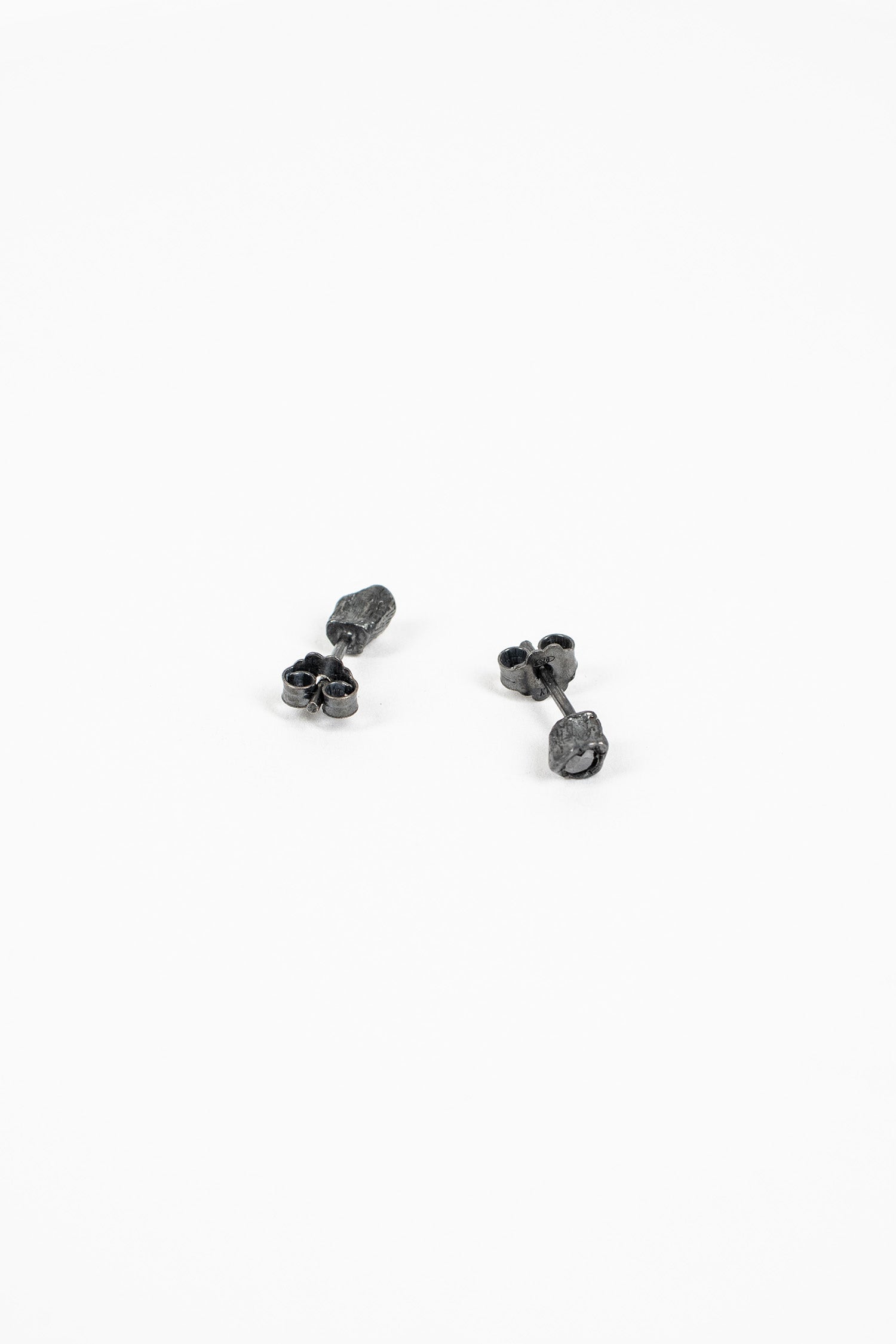 Wita Stud Earrings Black Diamond