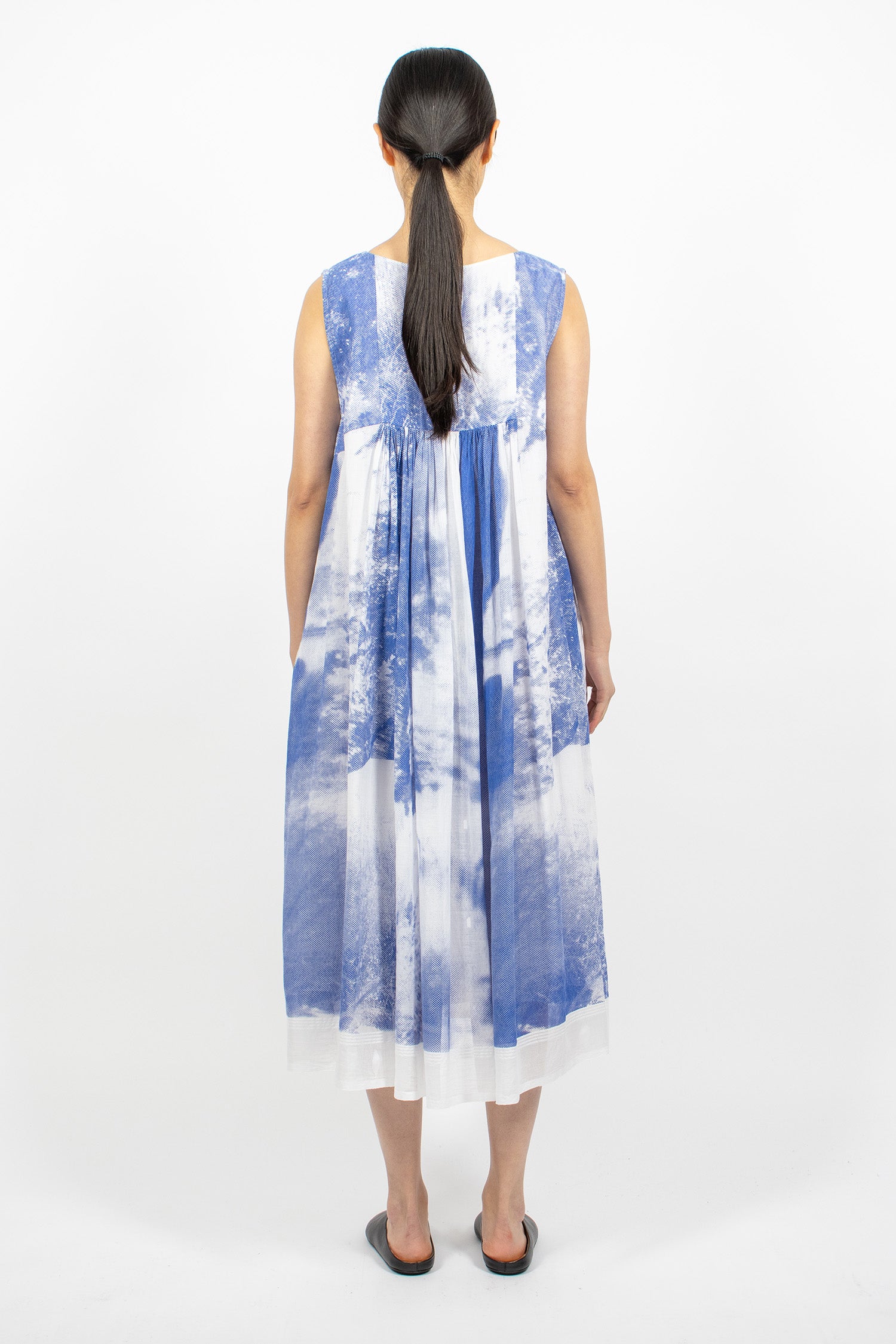 Embroidered Sleeveless Dress White Lapis