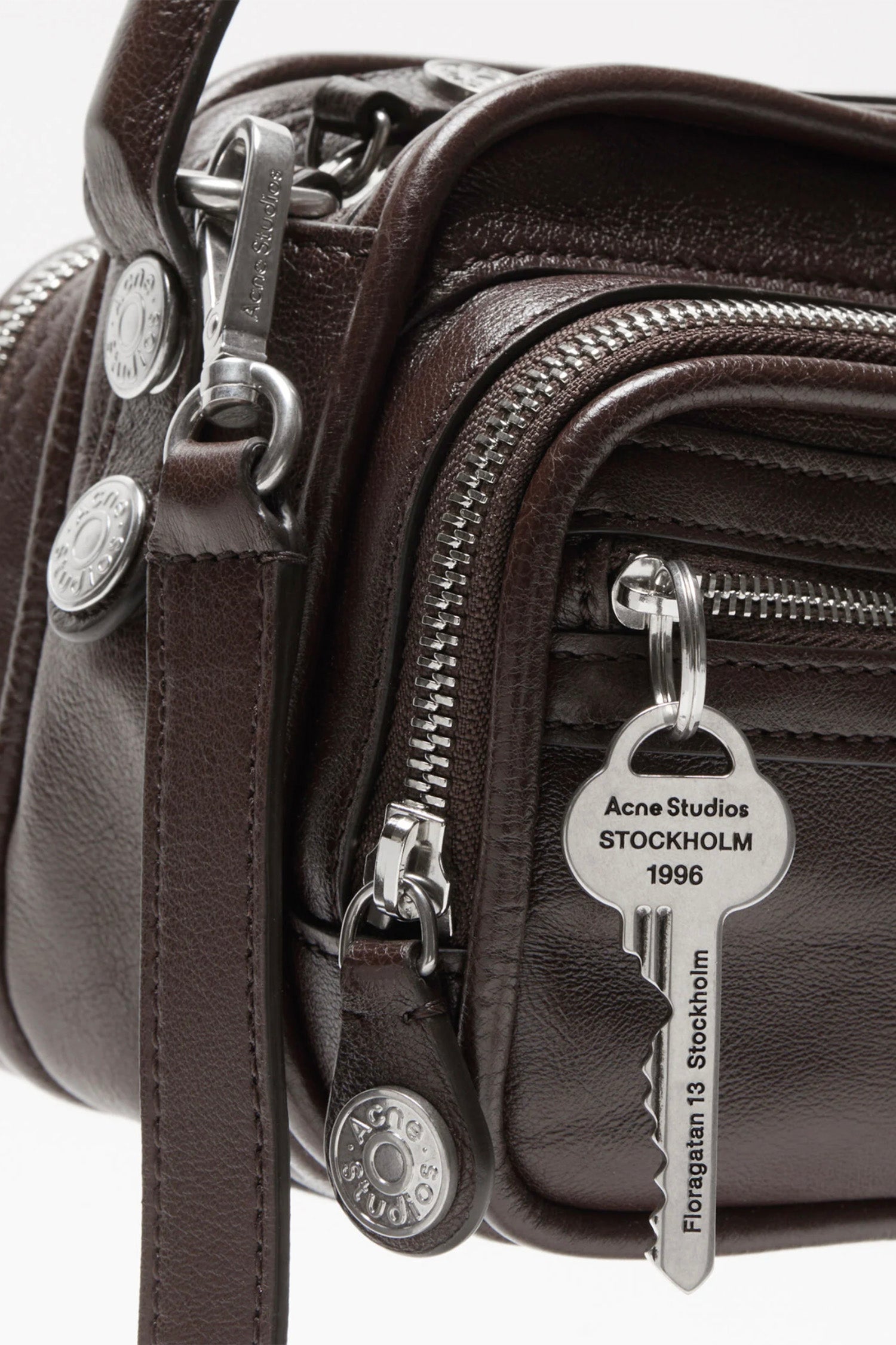 Camero Kit Crossbody Bag Chocolate Brown