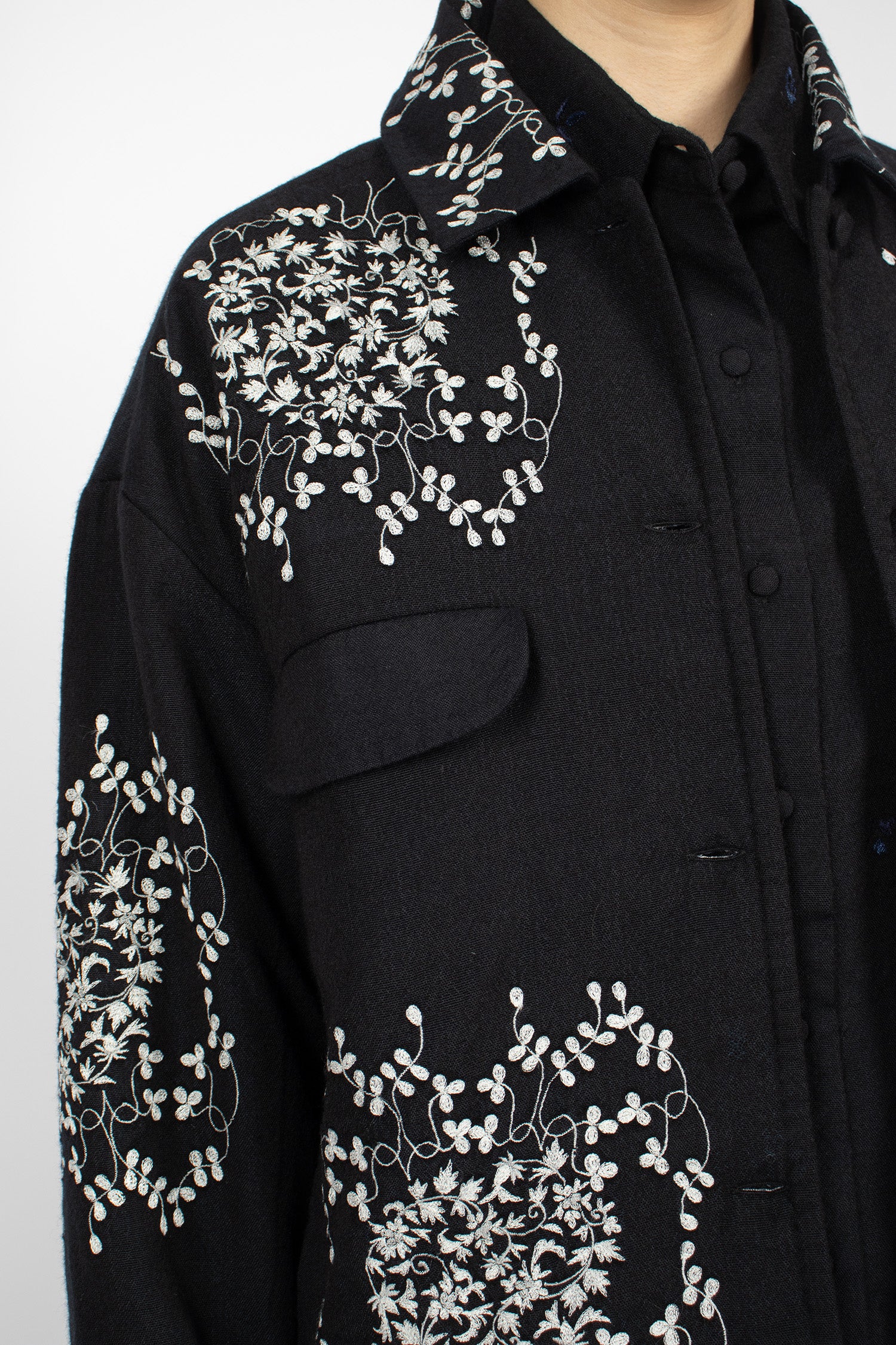 Padded Emblem Flower Embroidered Blouson Black Navy