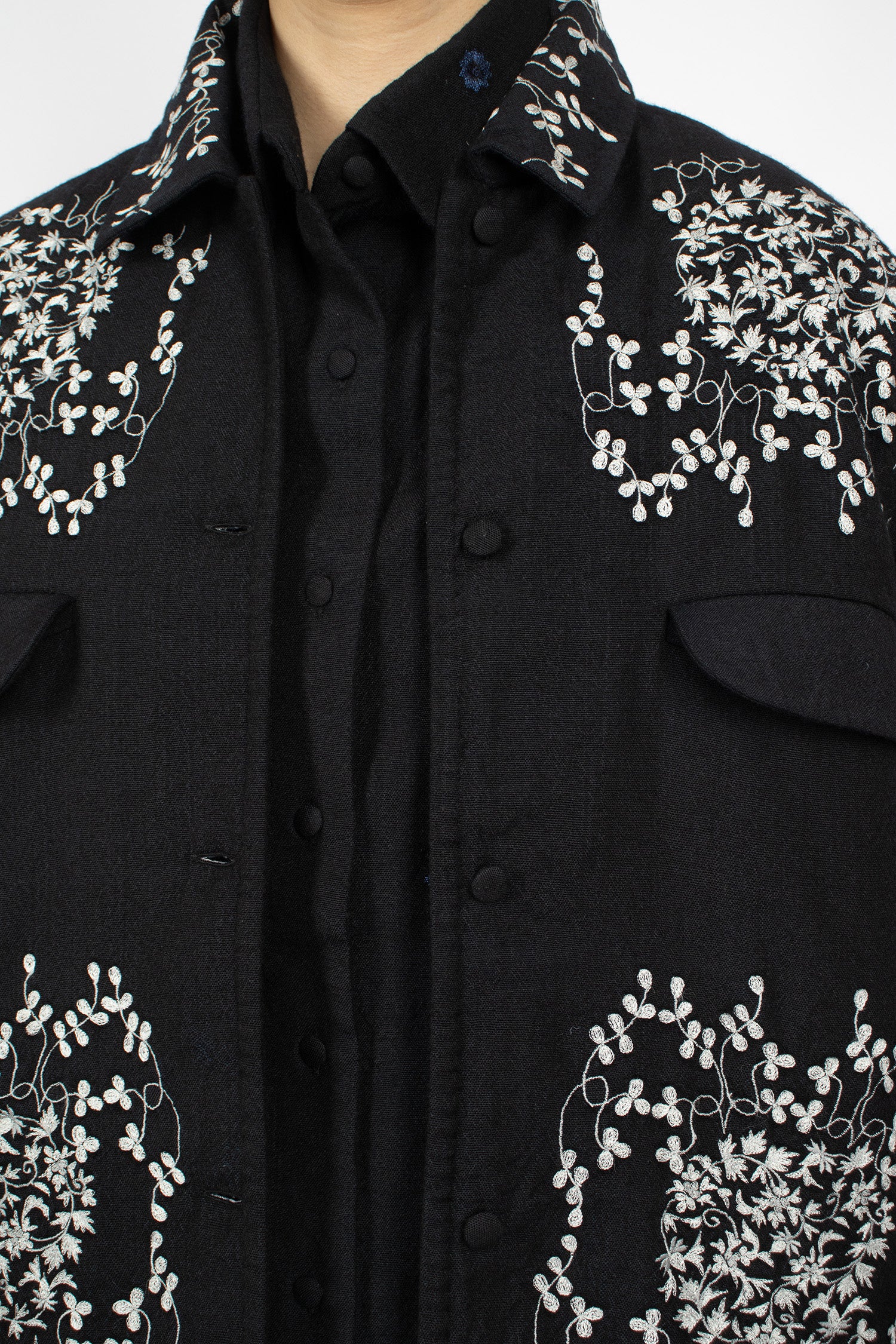 Padded Emblem Flower Embroidered Blouson Black Navy