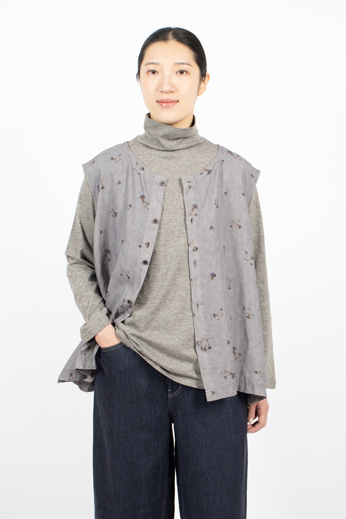 Wildflower Print Sleeveless Blouse Grey Blue