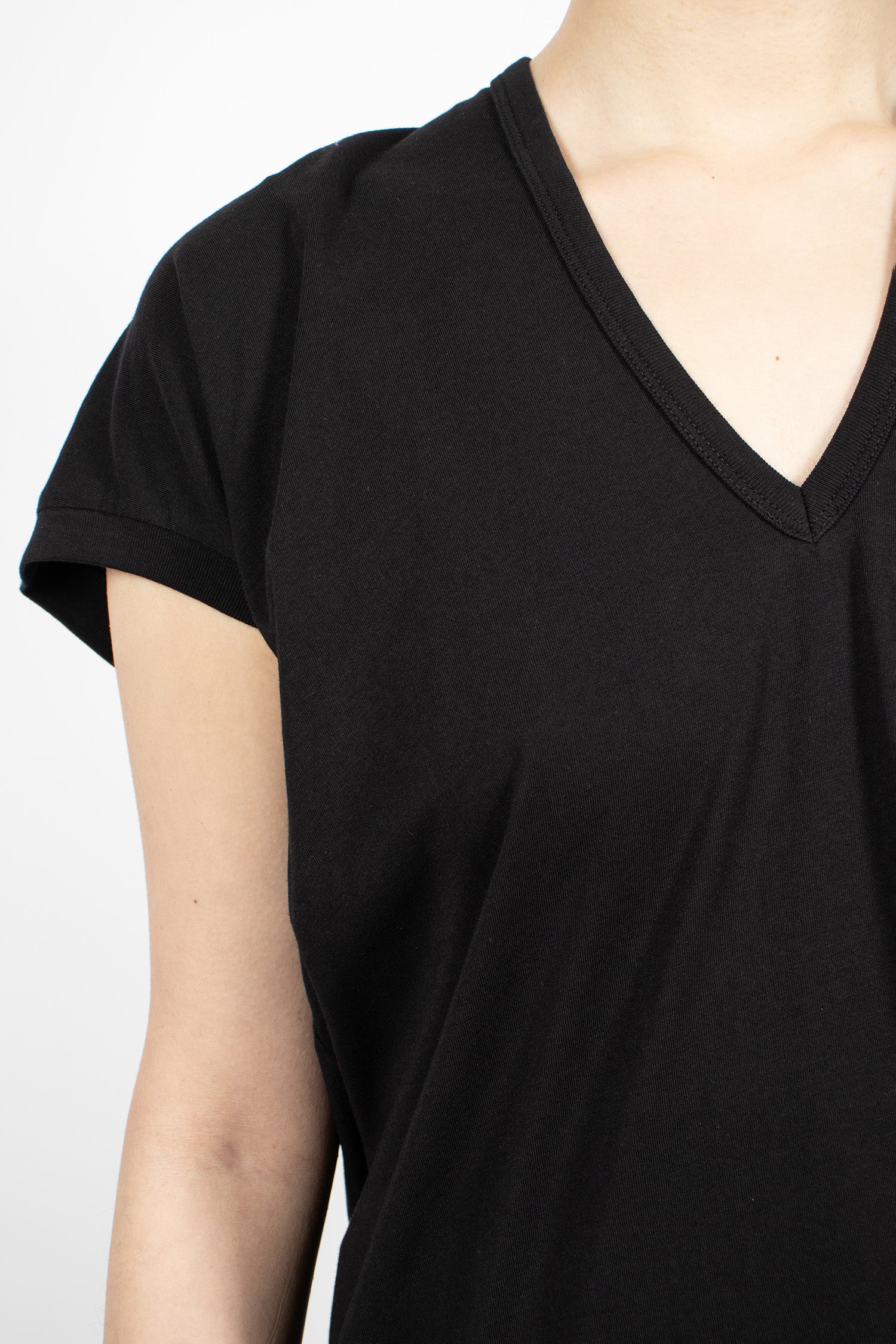 V-Neck Tee Black