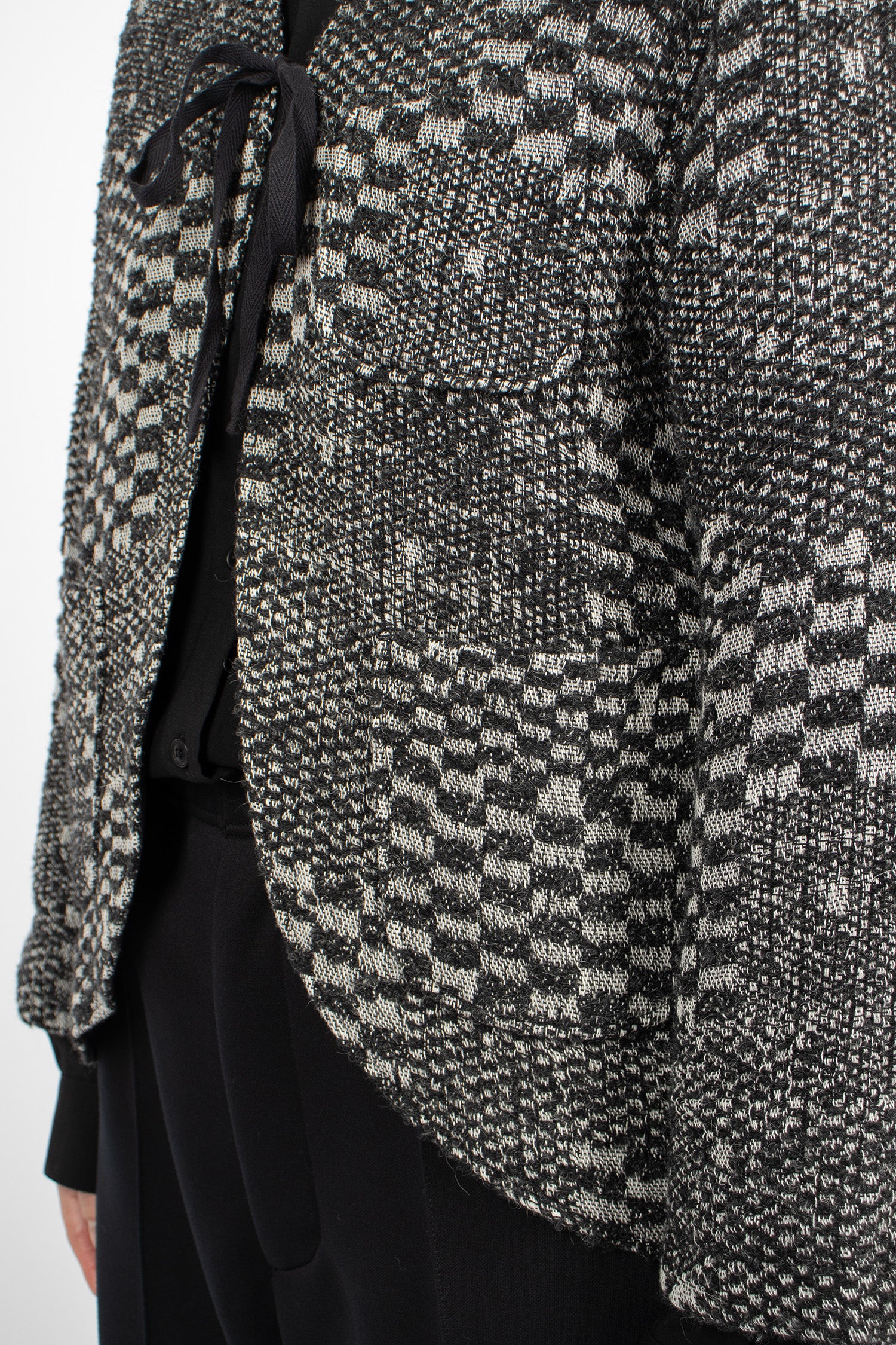 Cutaway Jacket Black/White