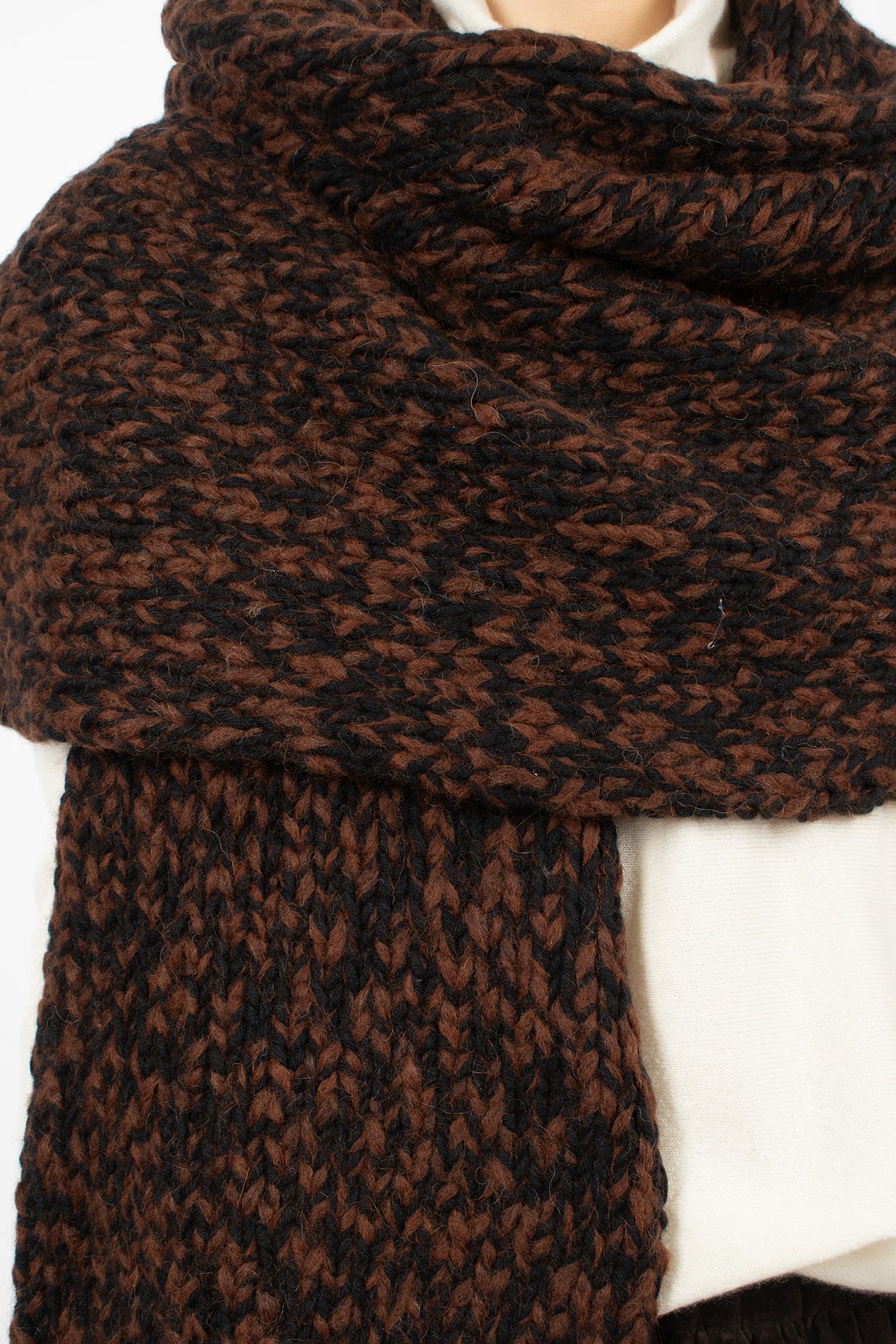 Camille Scarf Black/Brown