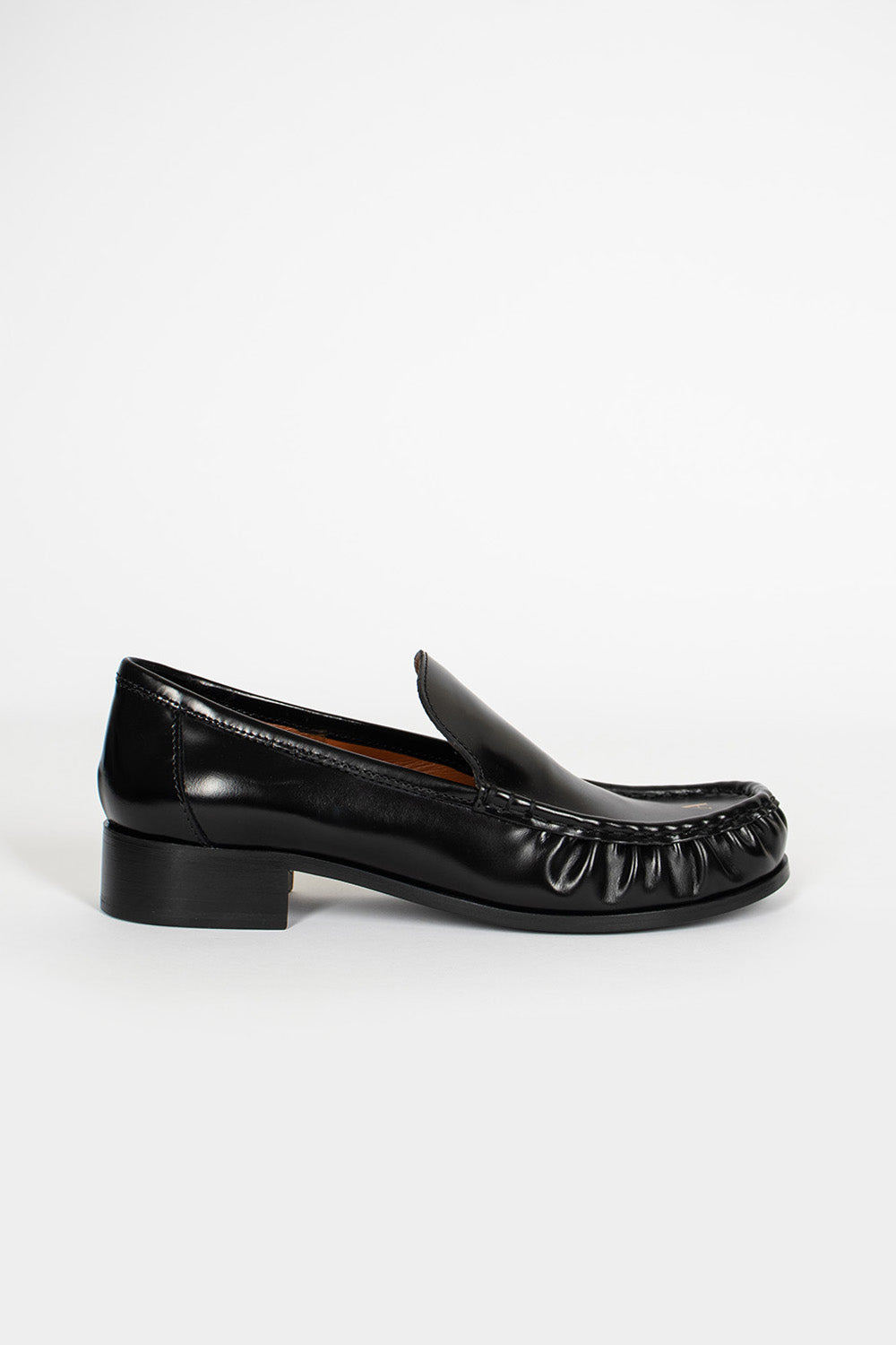 Initial Loafers Black