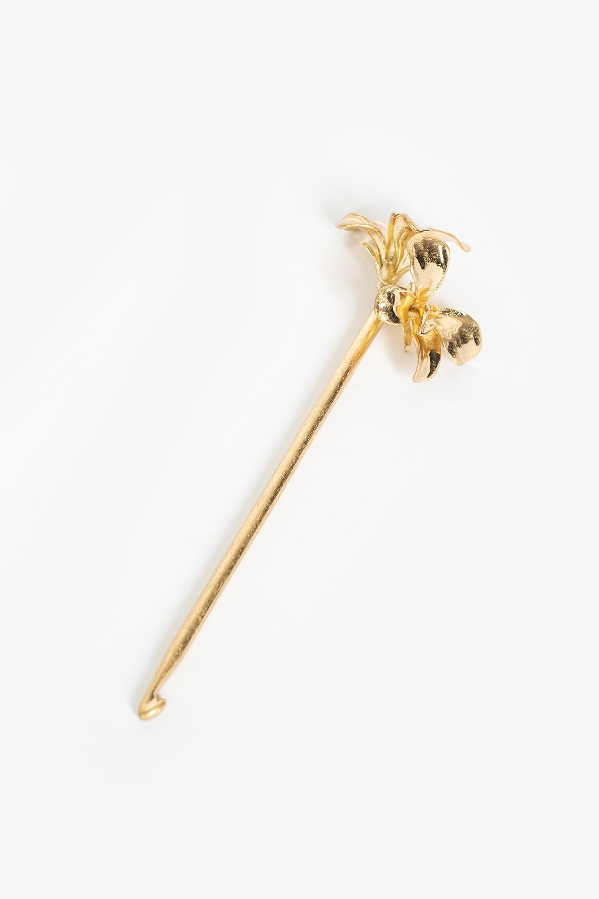 Flower Crochet Needle Brooch Gold