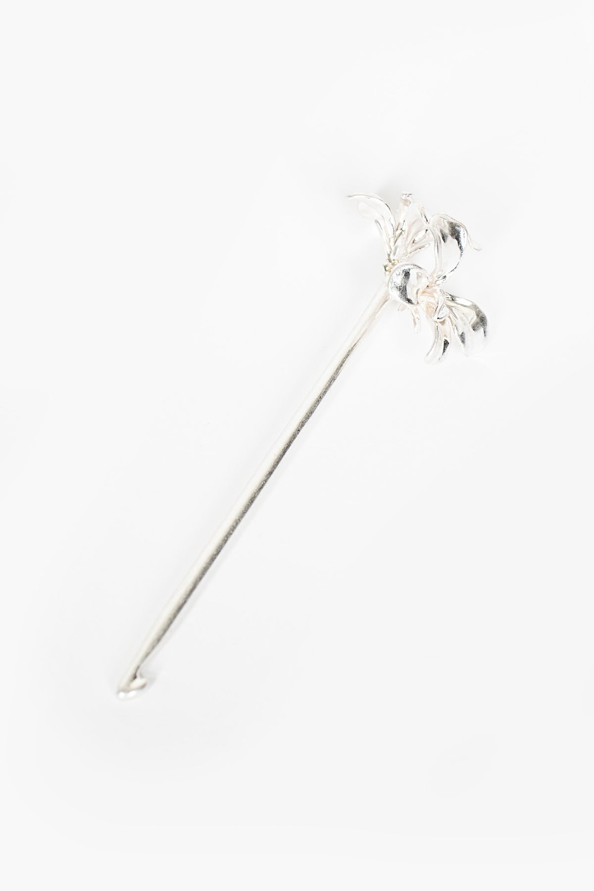 Flower Crochet Needle Brooch Silver