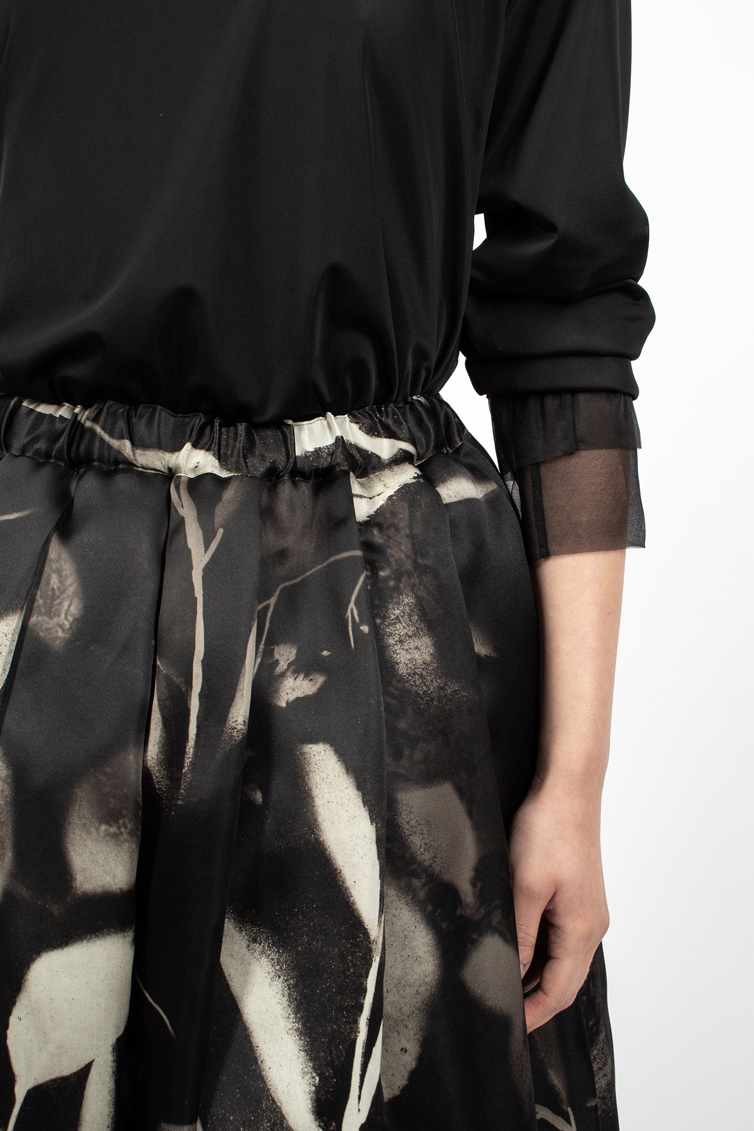 Layered Silk Twill Skirt Black/Off-White
