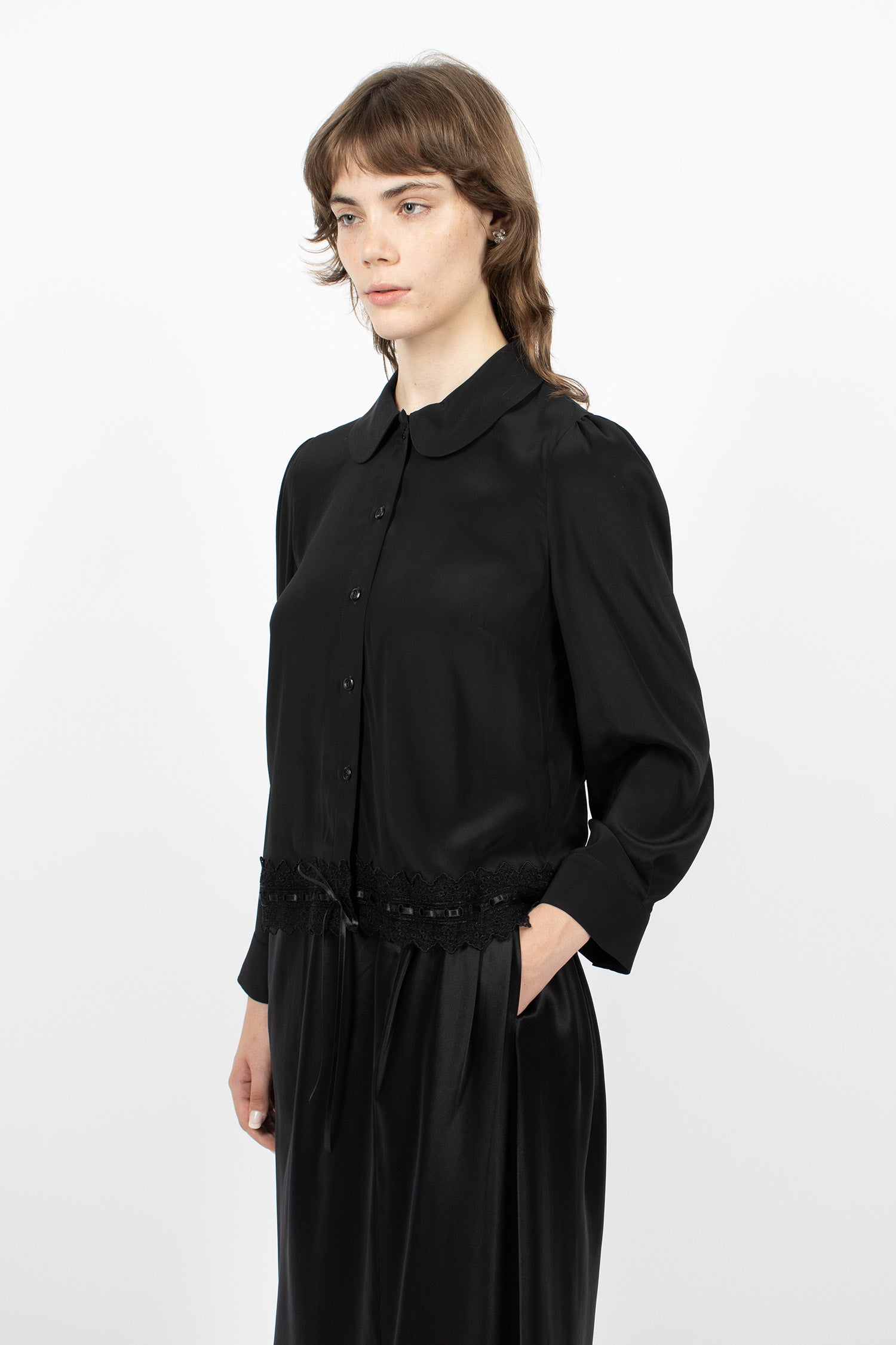 Cropped Ribbon Trim Round Collar Shirt Black