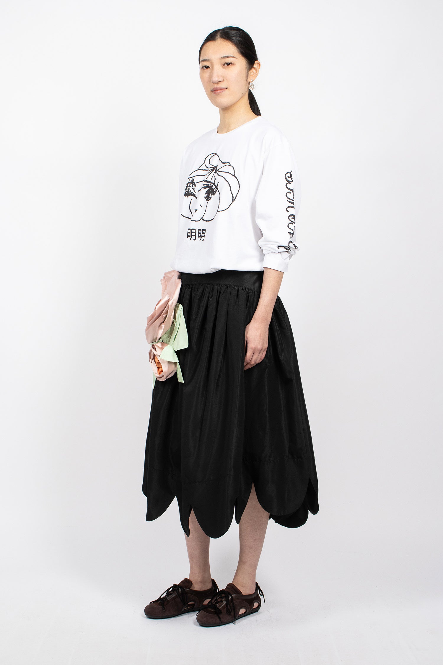 Pressed Rosette Petal Hem Basque Skirt Black/Multi