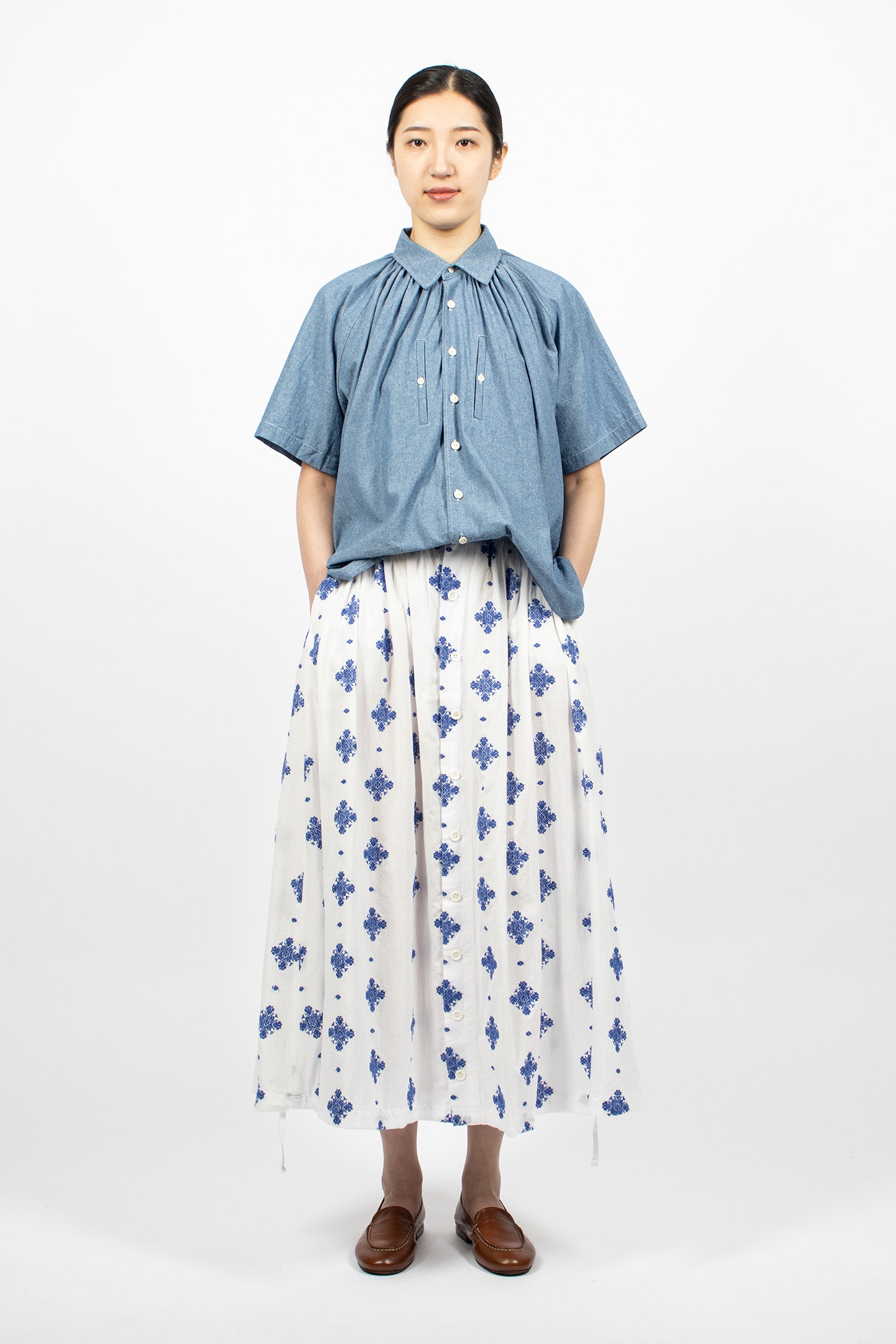 Gathered Skirt White/Crest Embroidery