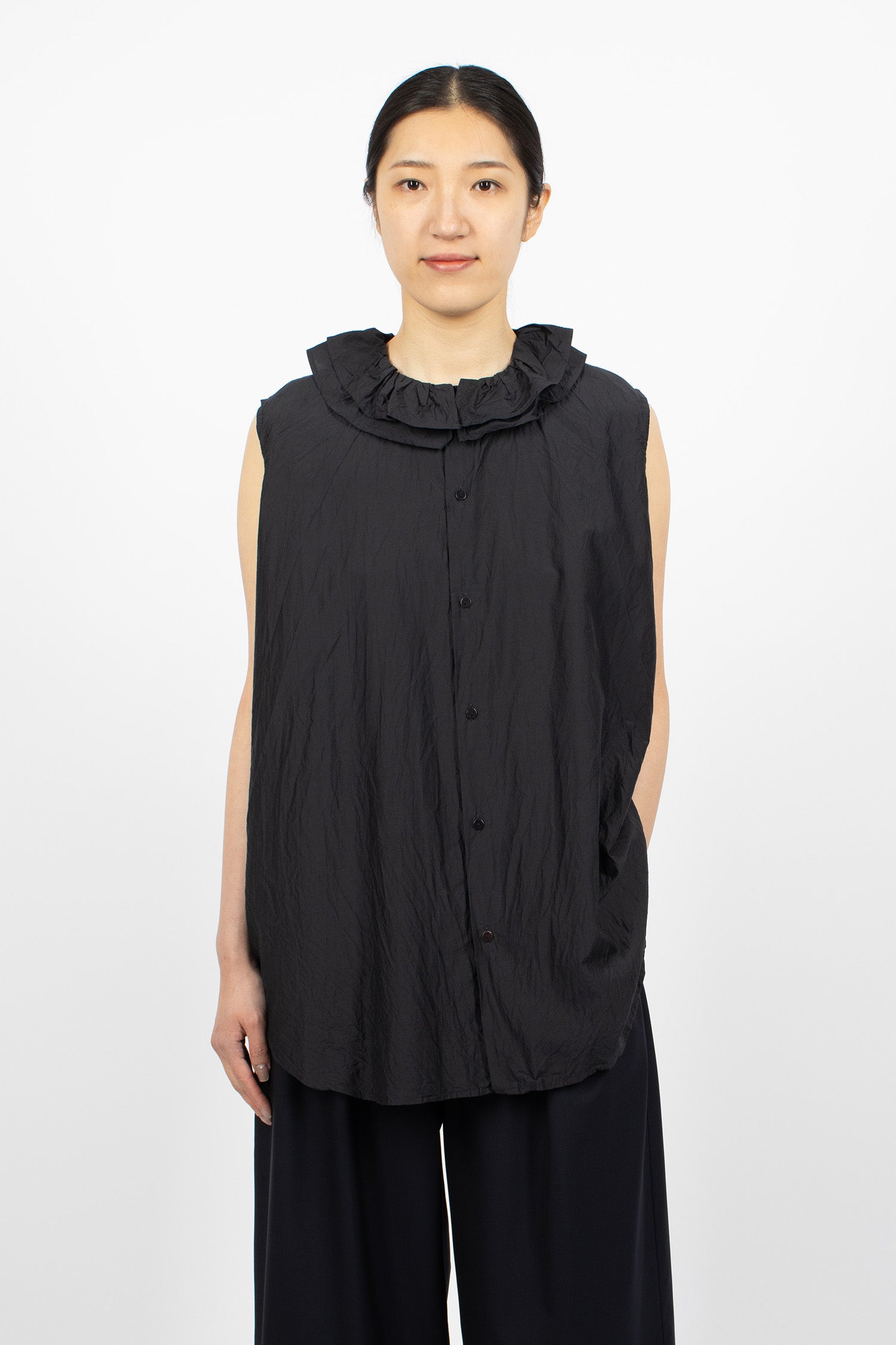 Ruffle Collar Sleeveless Shirt Black Navy