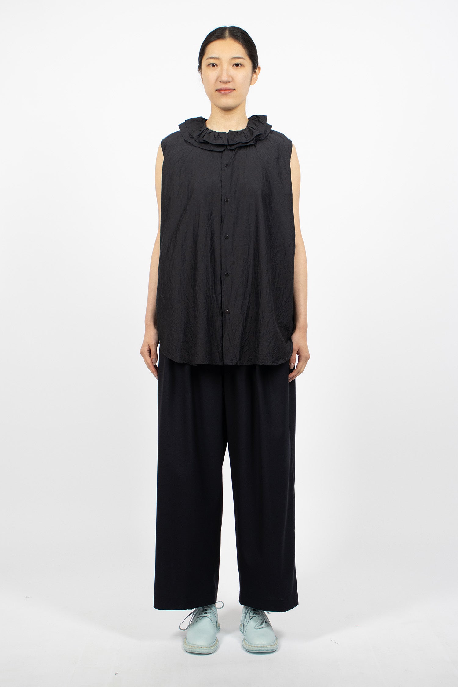 Ruffle Collar Sleeveless Shirt Black Navy