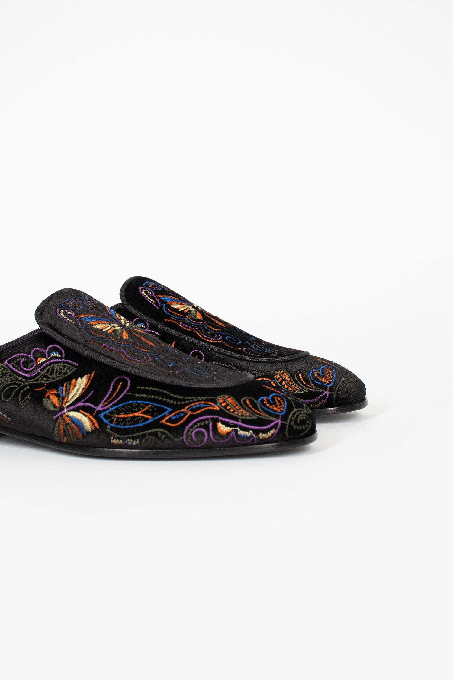 Velvet Mule Black/Papillon Embroidery