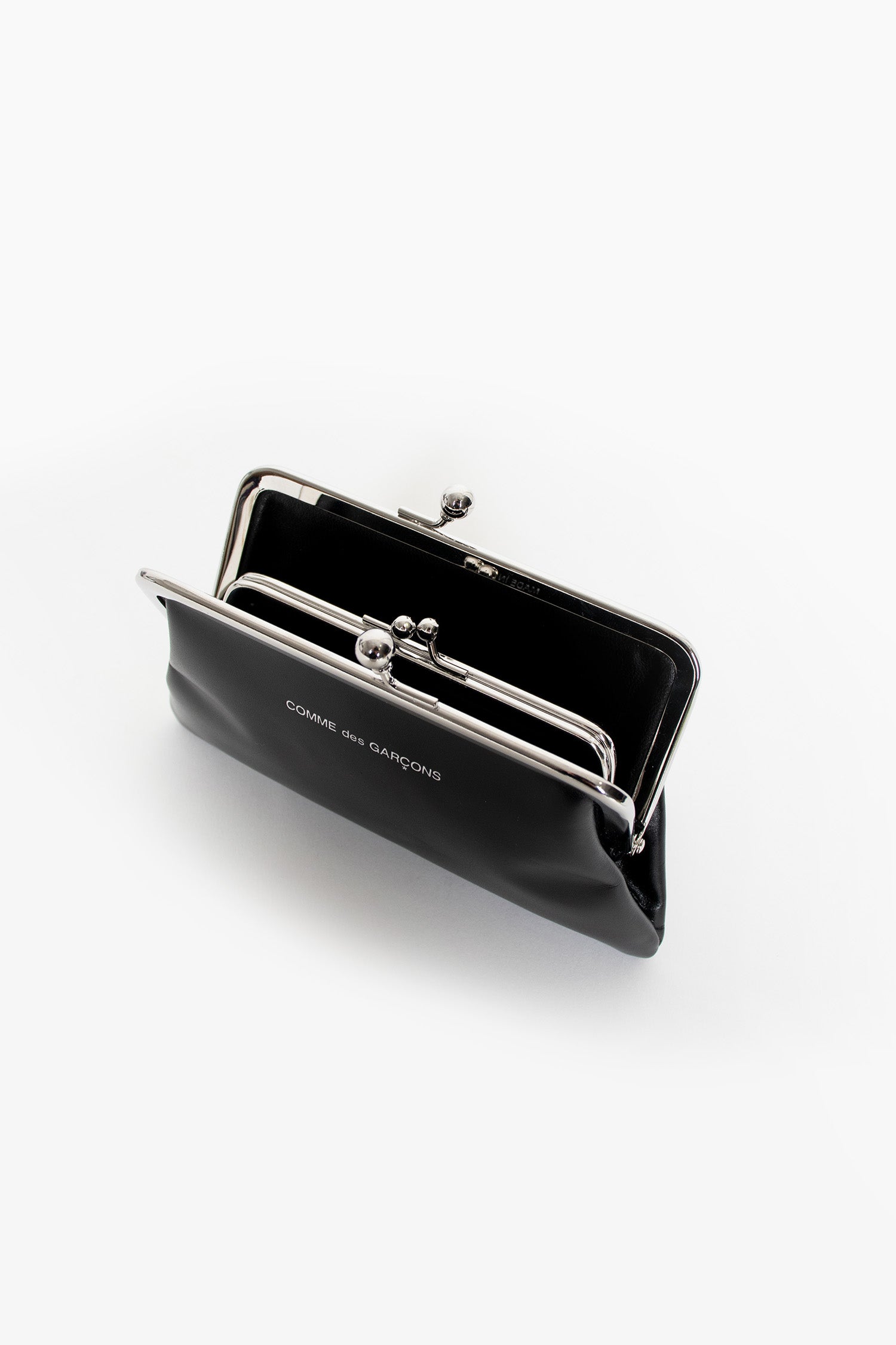 SA0301KC Small Kiss Clasp Wallet Black