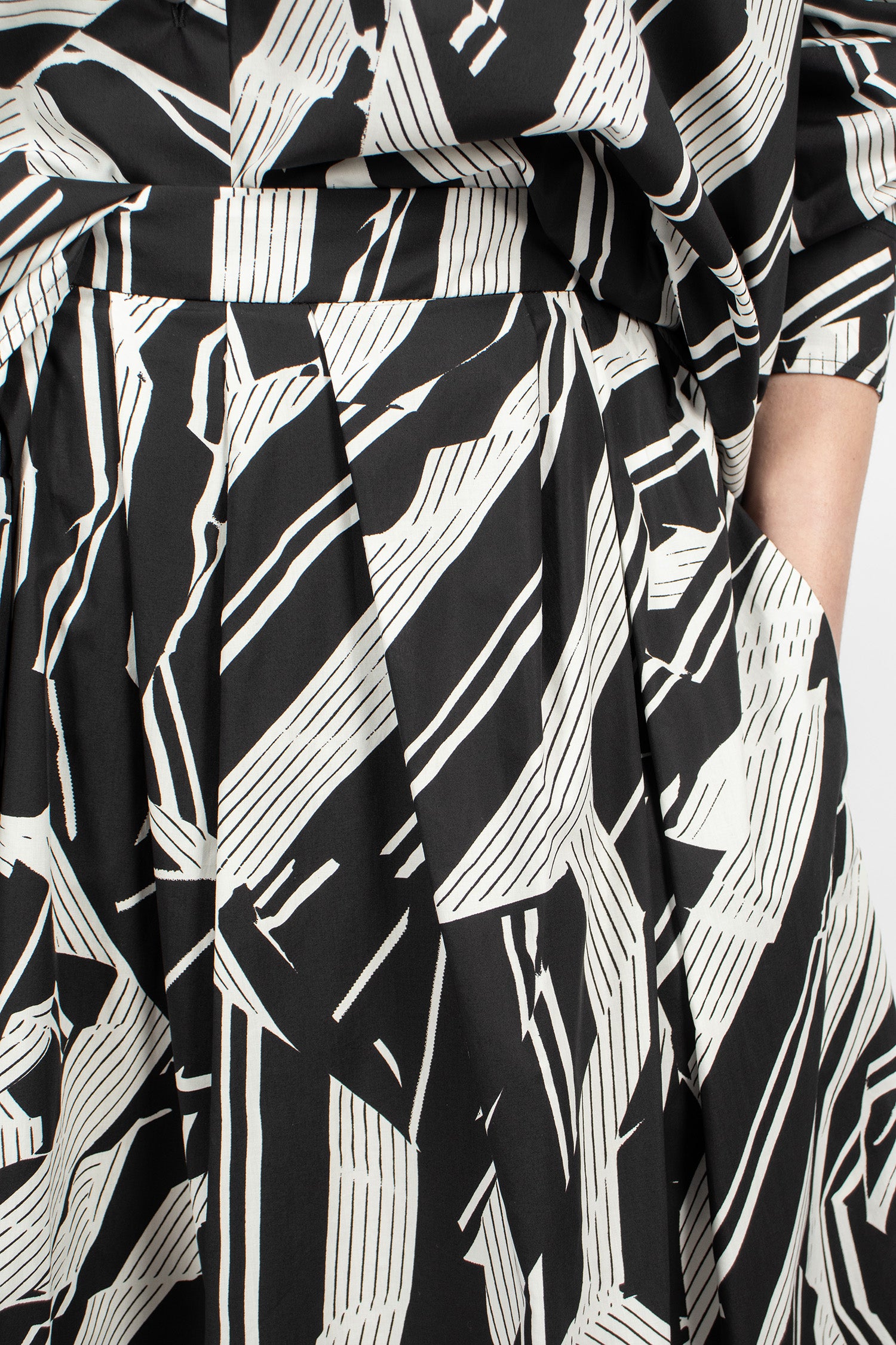 Printed A-Line Skirt Black/White Stripe