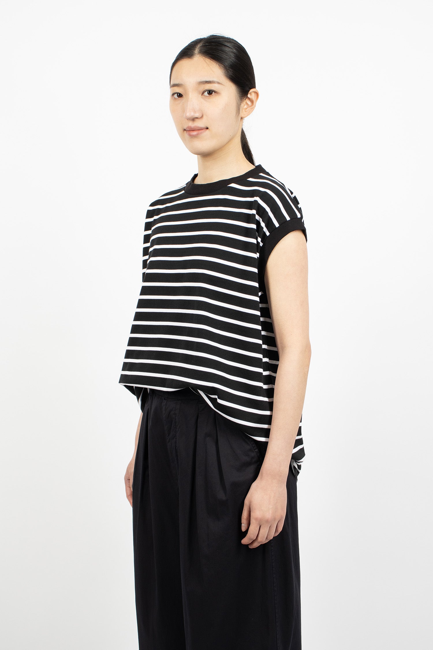 Sleeveless Trim T-Shirt Black/White