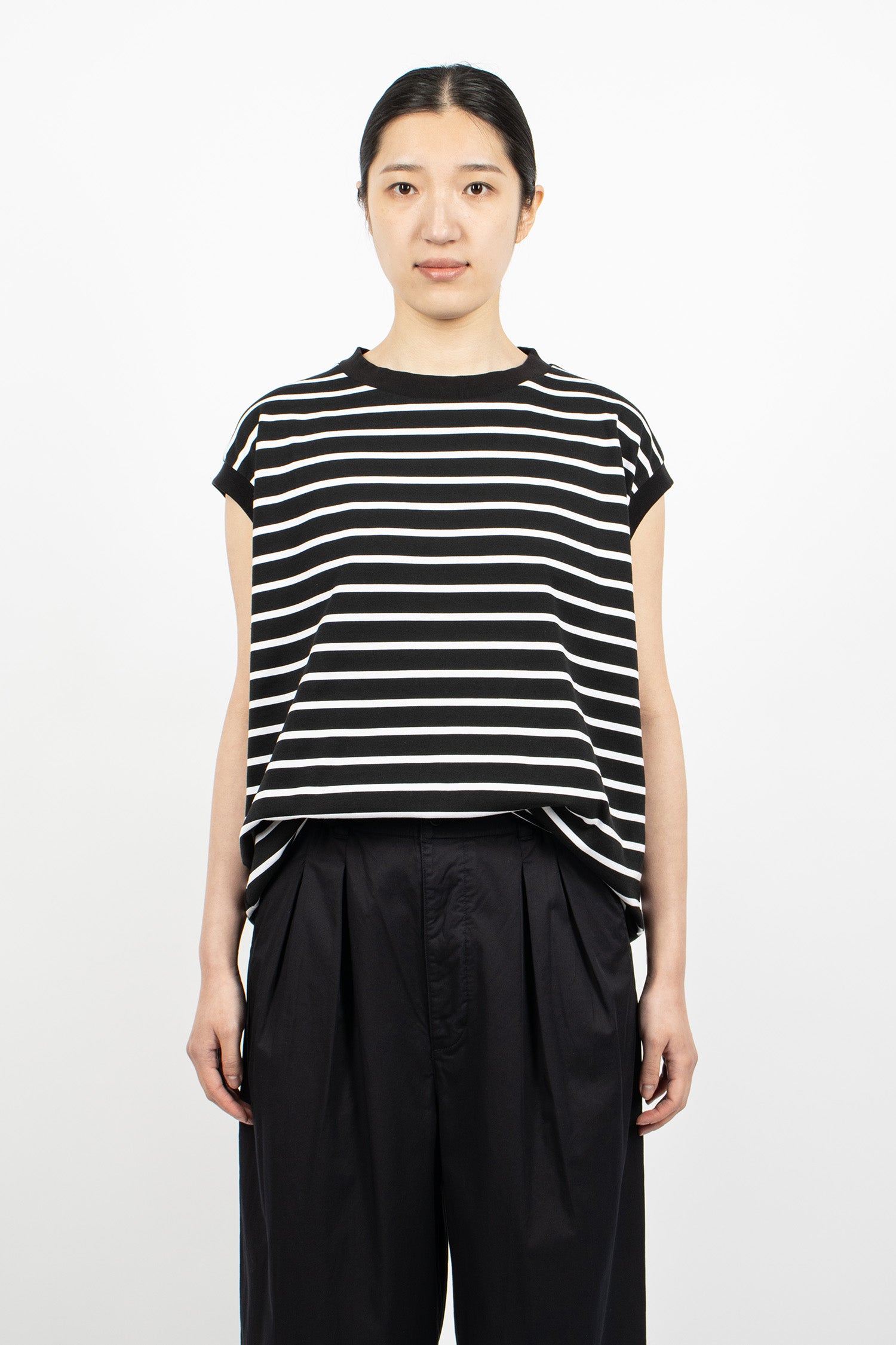 Sleeveless Trim T-Shirt Black/White
