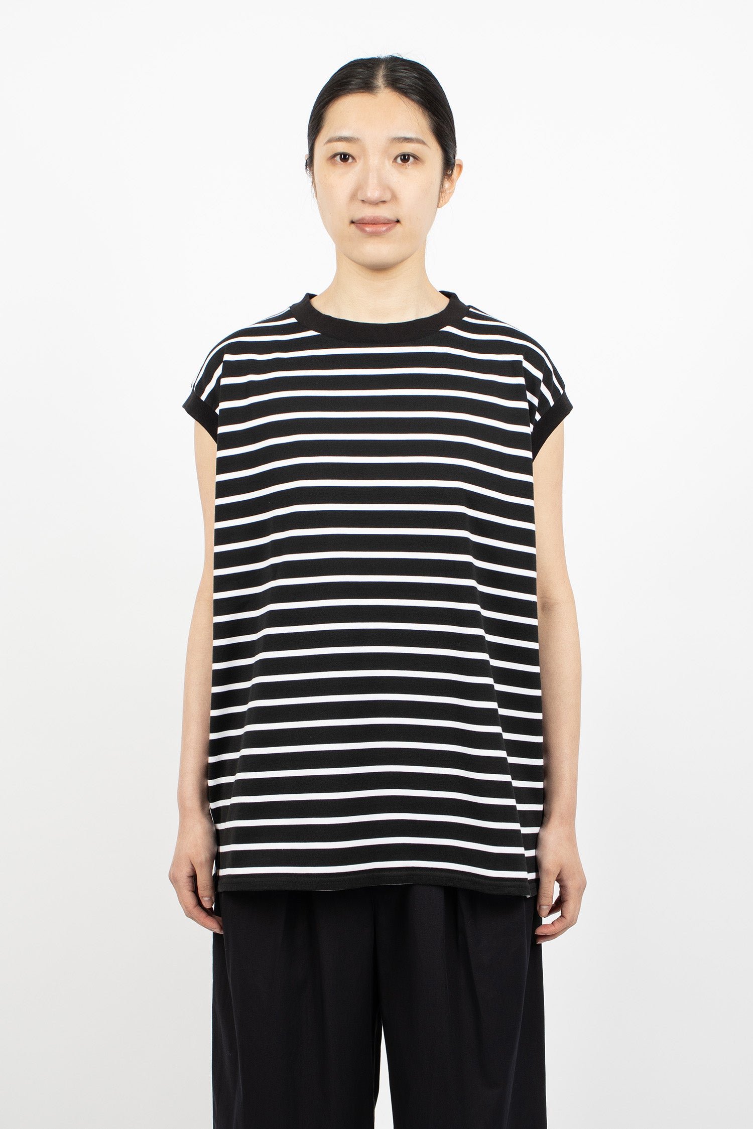 Sleeveless Trim T-Shirt Black/White