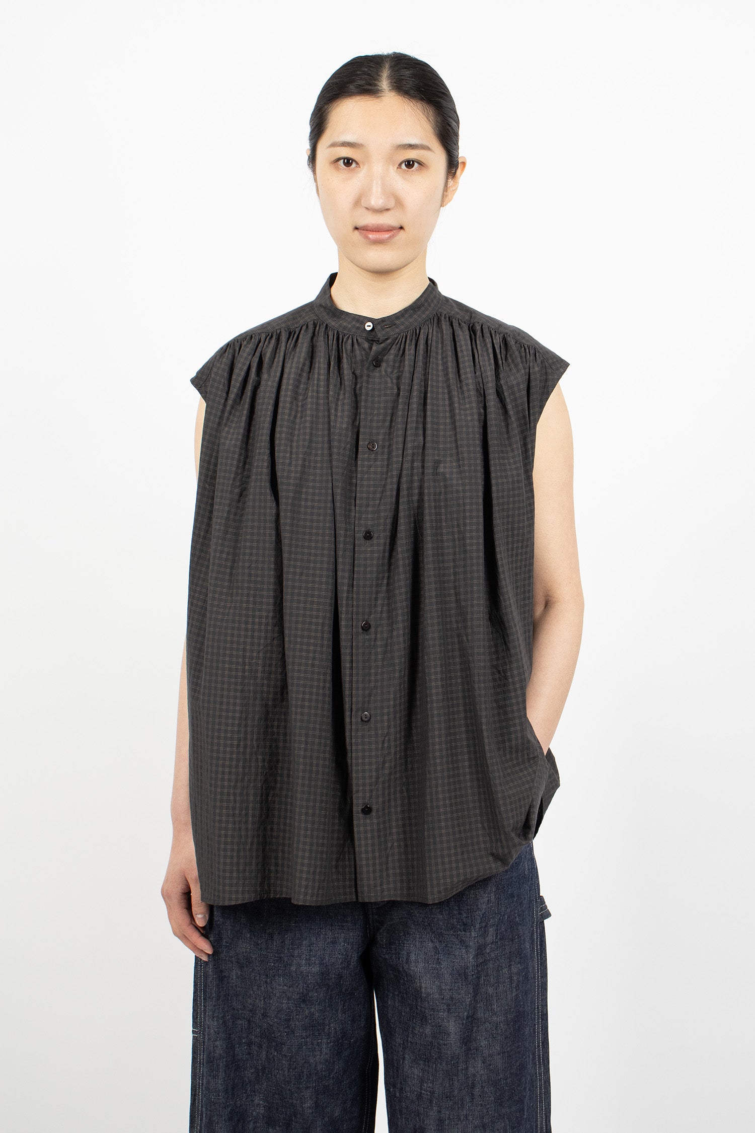 Pleated Sleeveless Shirt Ink/Khaki