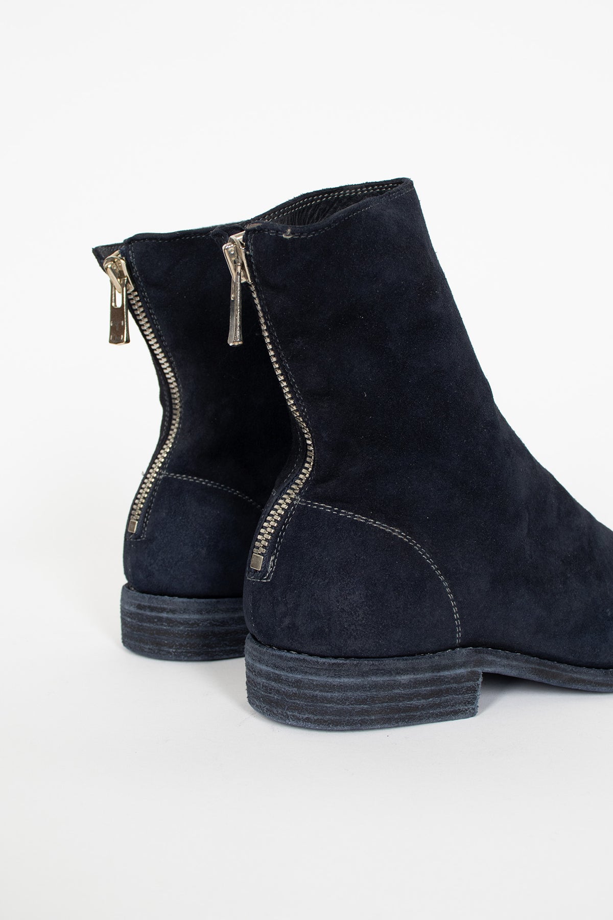 596GY Reverse Back Zip Ankle Boots CV185T
