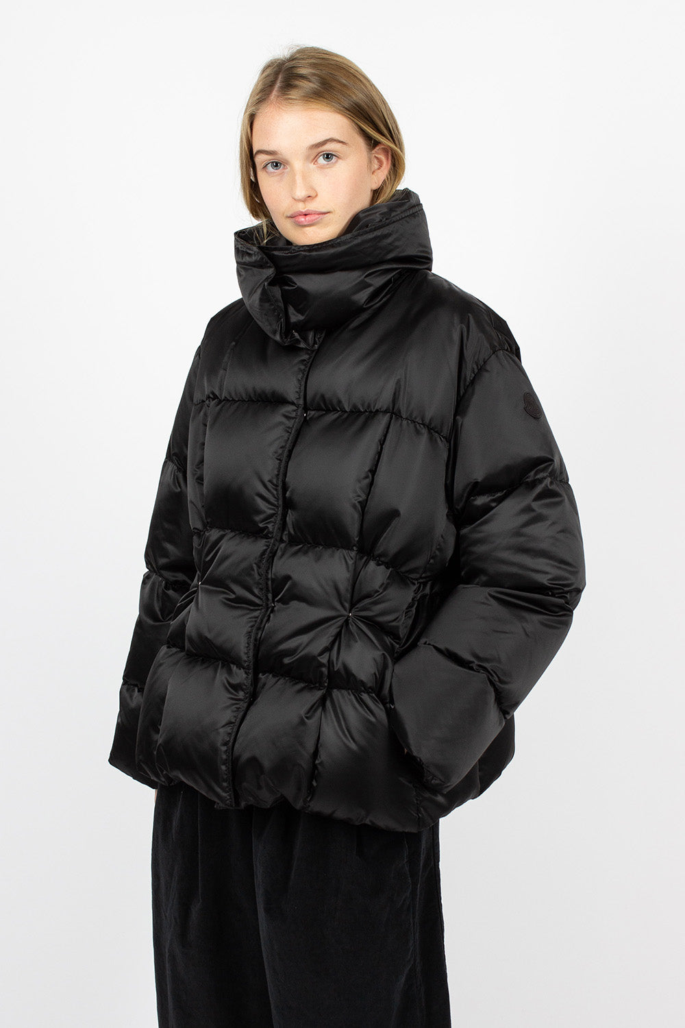 Moncler Coua Short Down Jacket in Gray